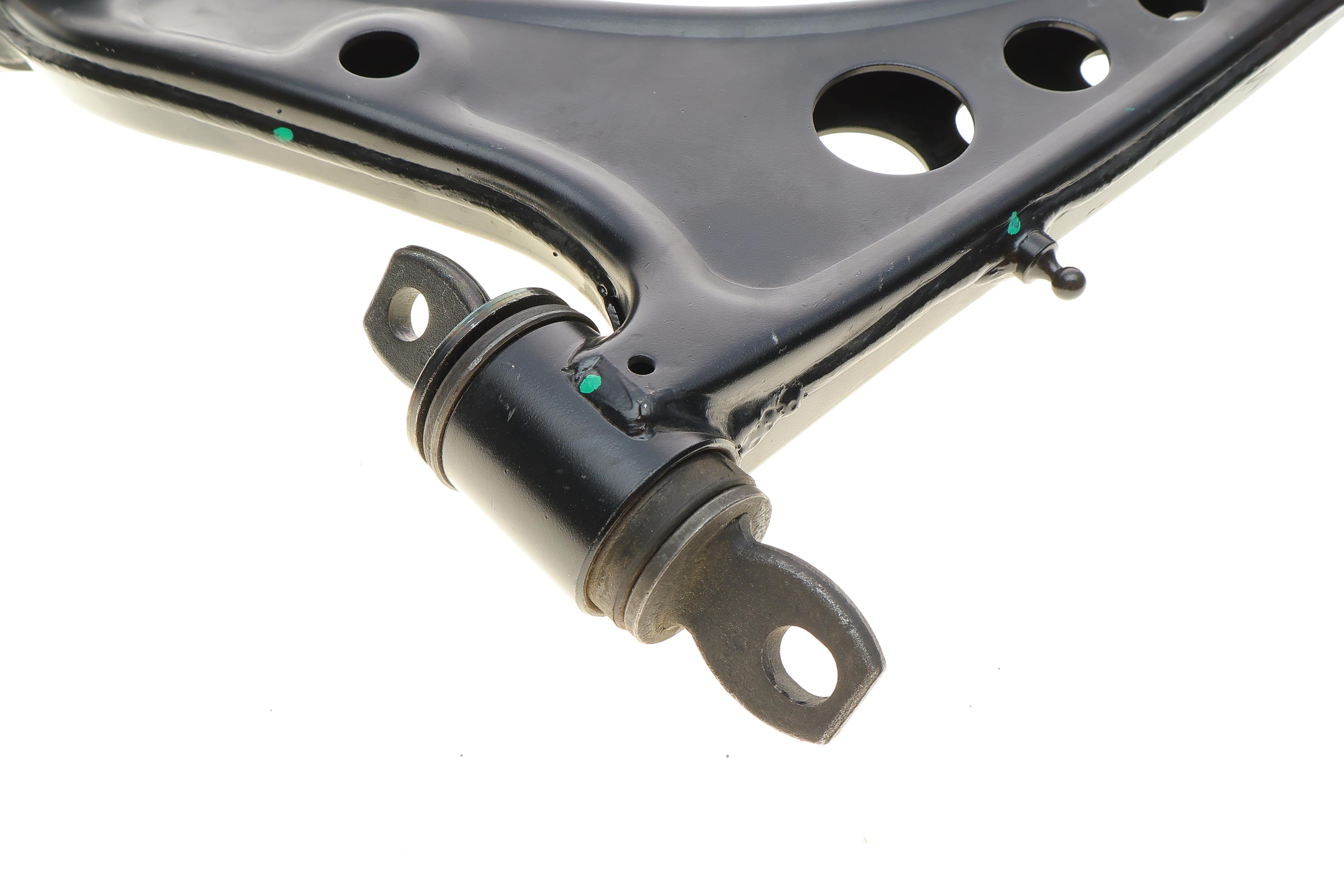 Важіль підвіски (передній/знизу) (R) Opel Insignia 17-