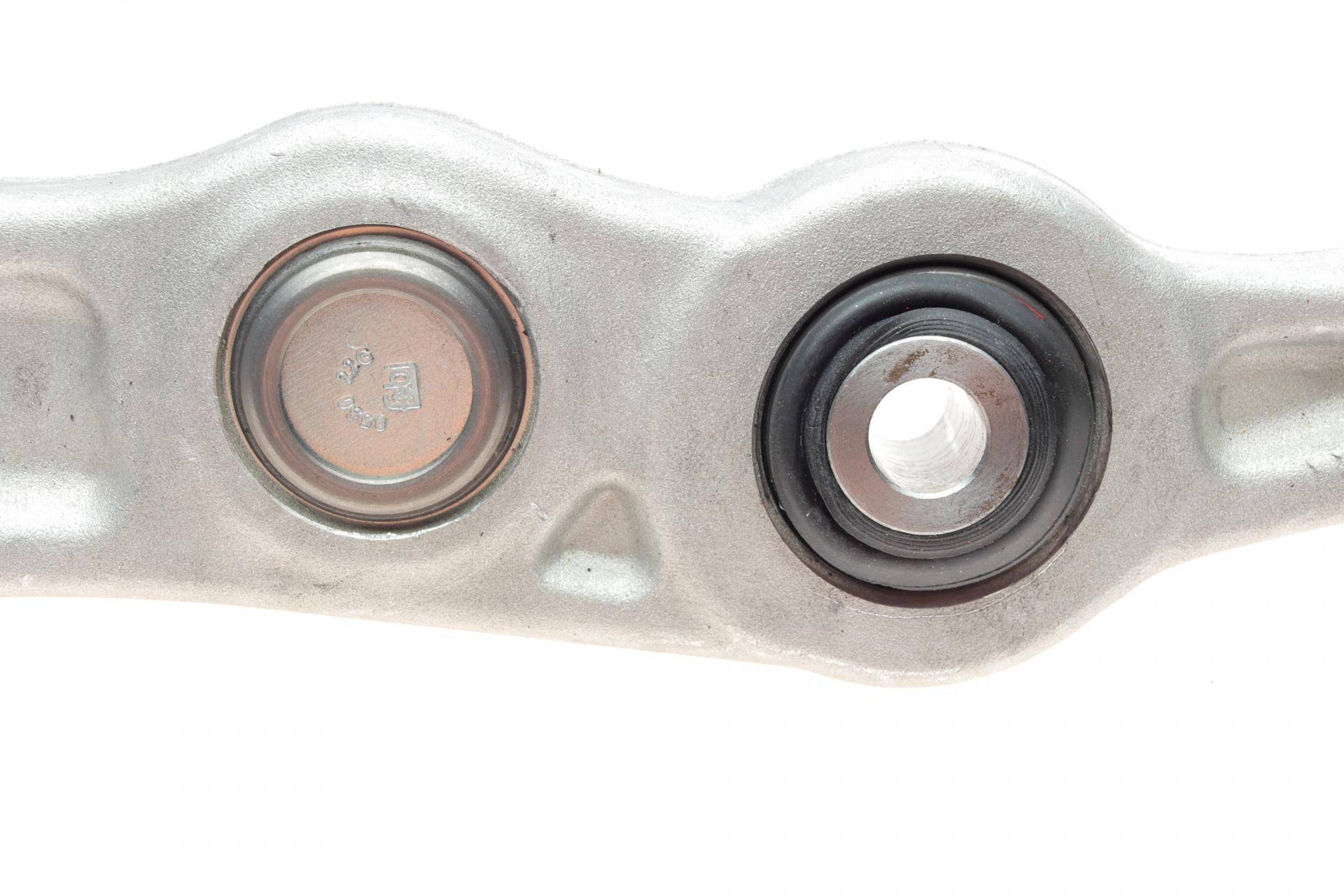 Важіль підвіски (передній) (L) MB C-class (W205)/E-class (W213) 13-