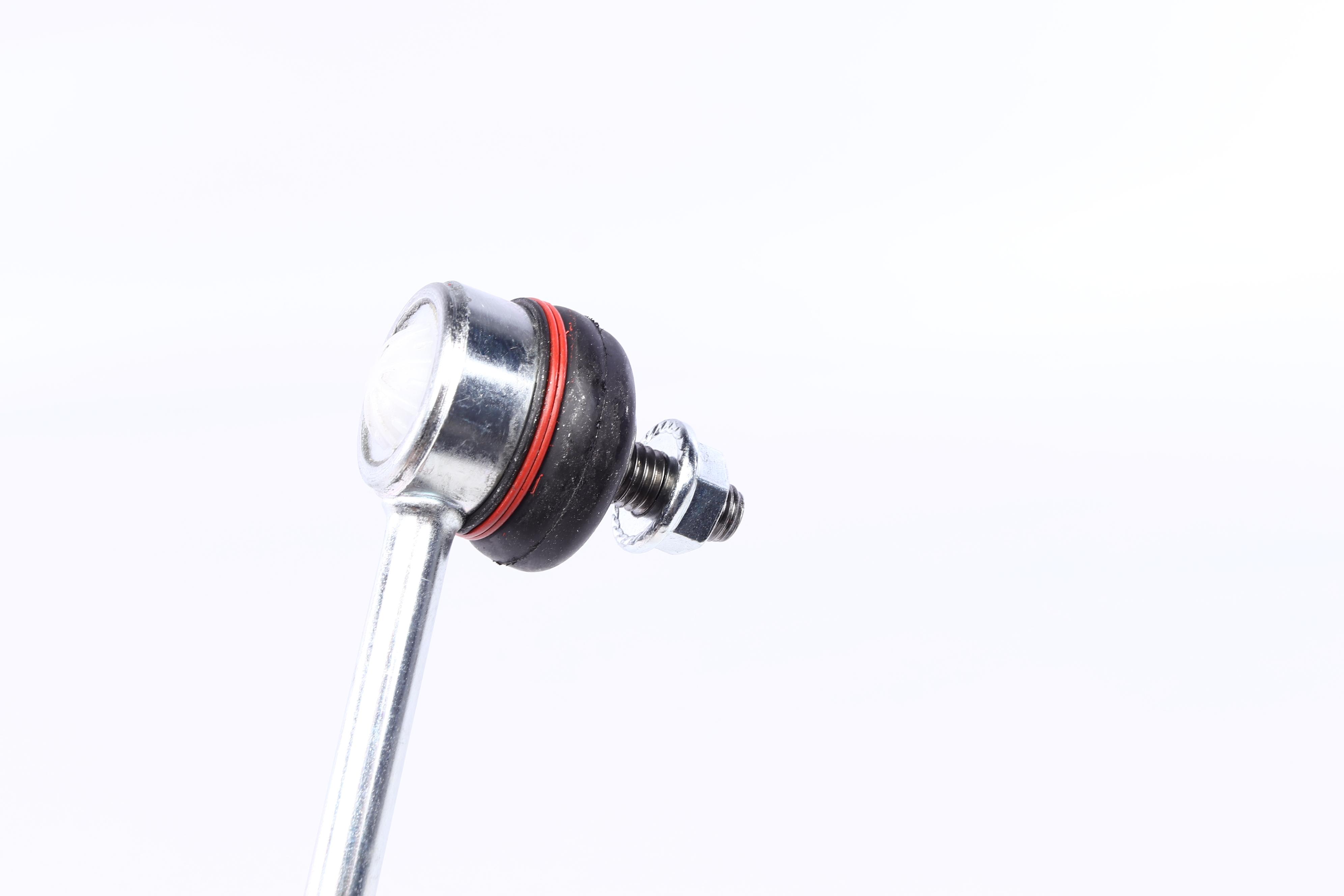 Тяга стабілізатора (переднього) (R) BMW 5 (E60) 03-10