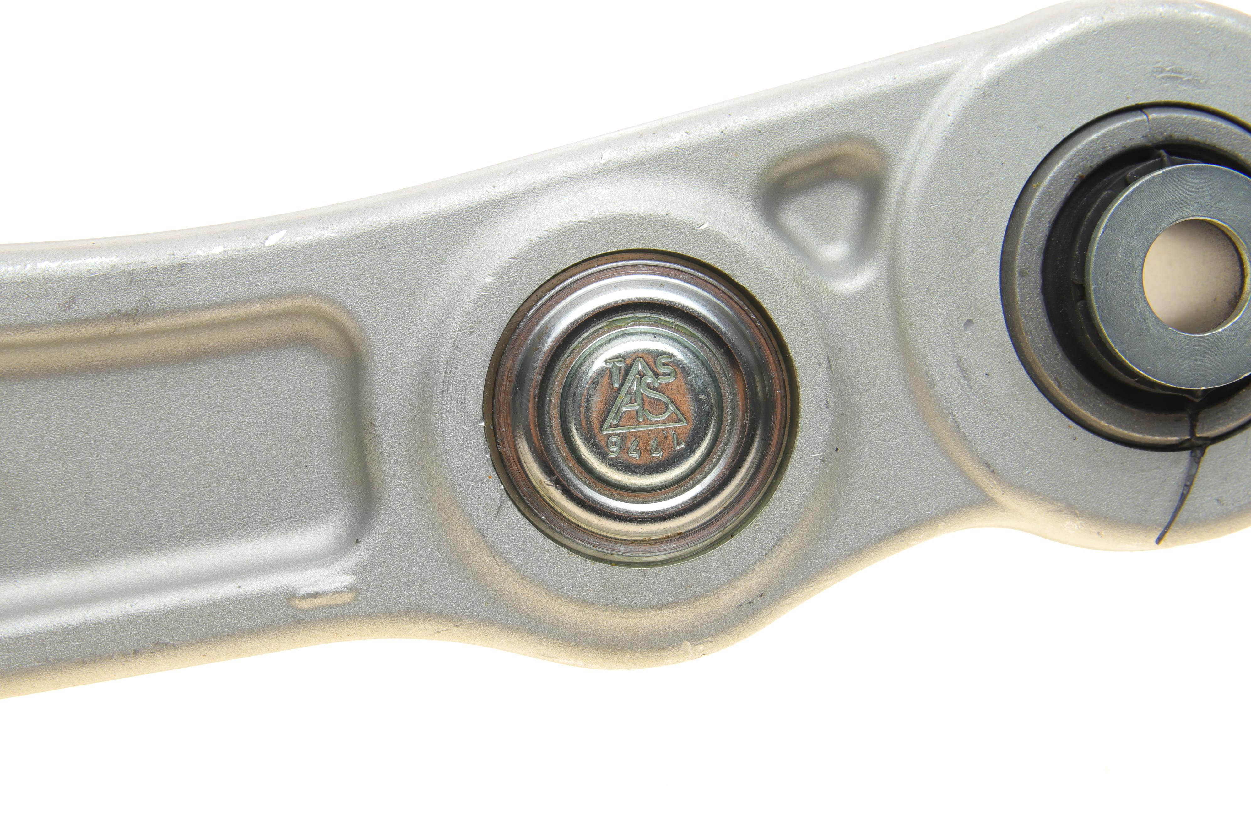 Важіль підвіски (задній) (R) MB C-class/E-class/CLS-class 14-