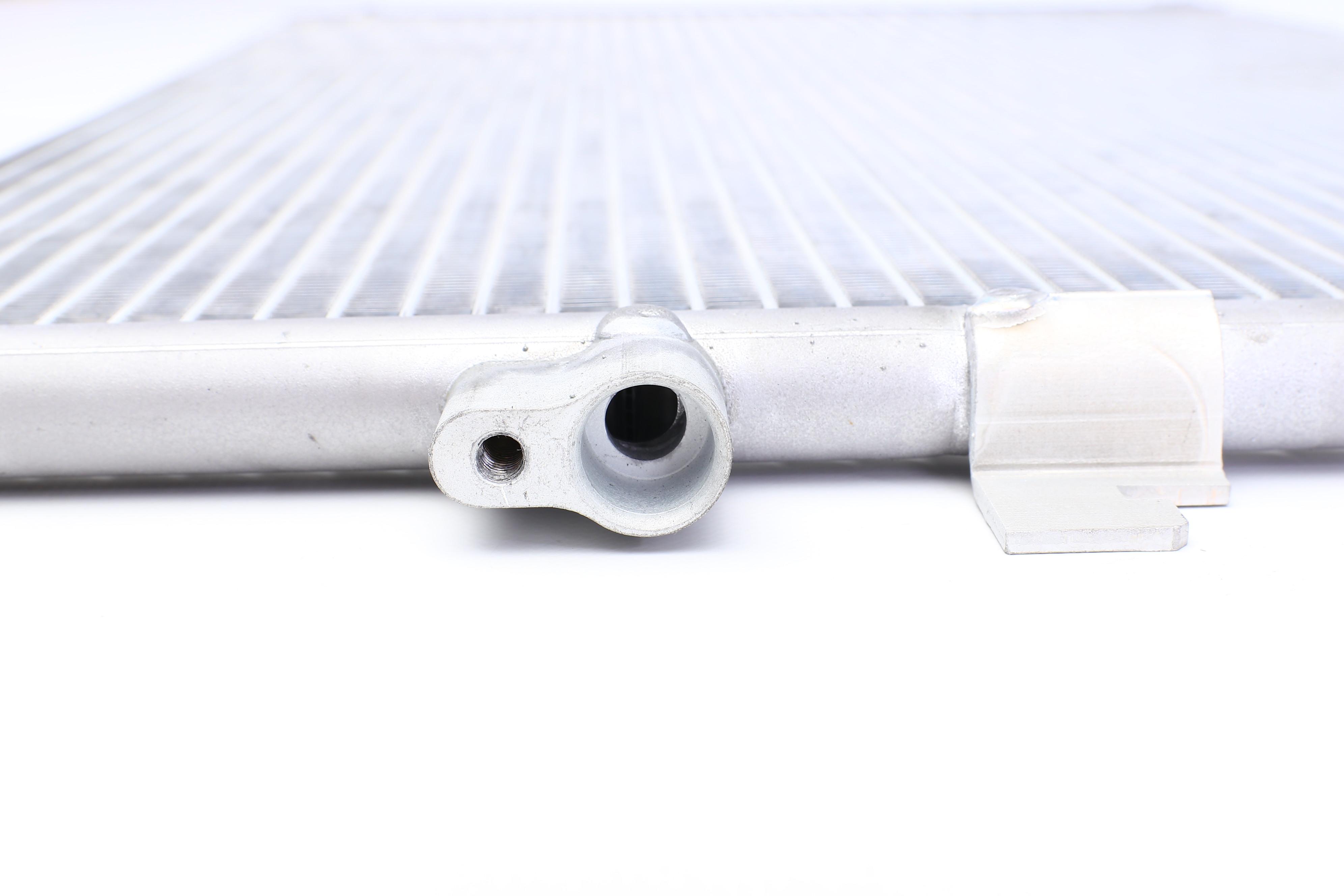 Радіатор кондиціонера Renault Megane II/Scenic II 1.9-2.0 dCi 02-08