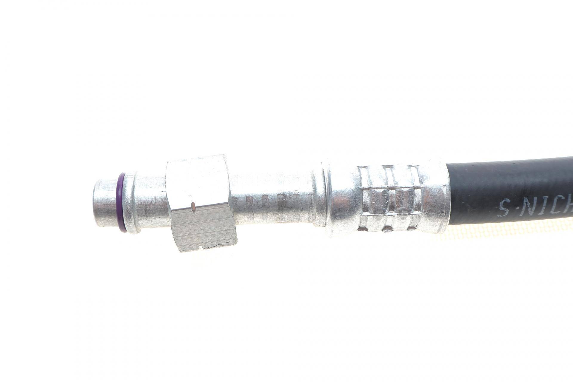 Трубка кондиціонера Audi A4/A6/VW Passat 94-05