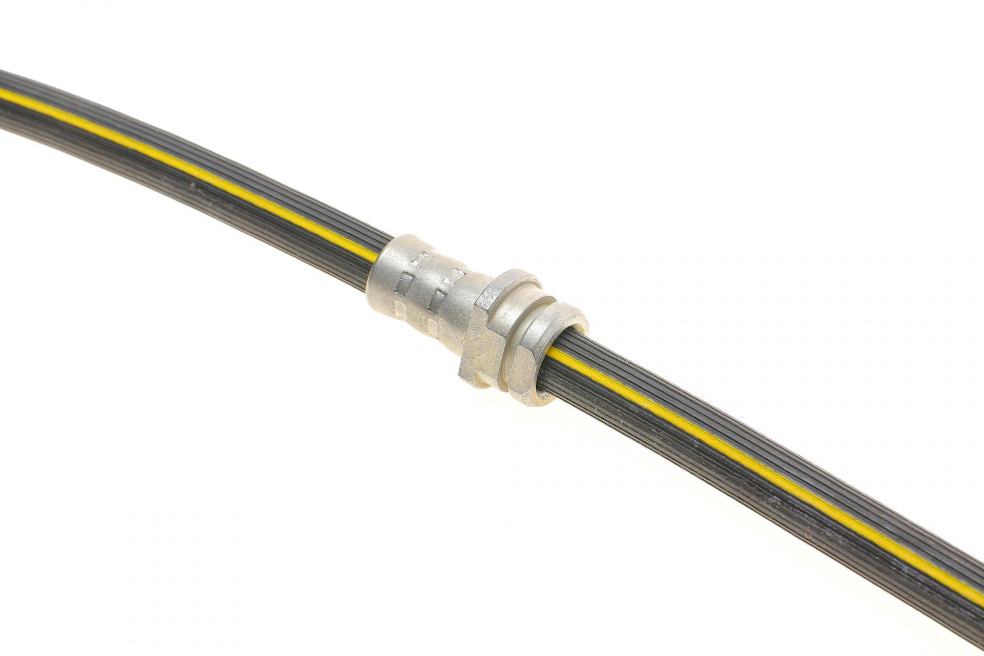 Шланг гальмівний (передній) Opel Omega 86-