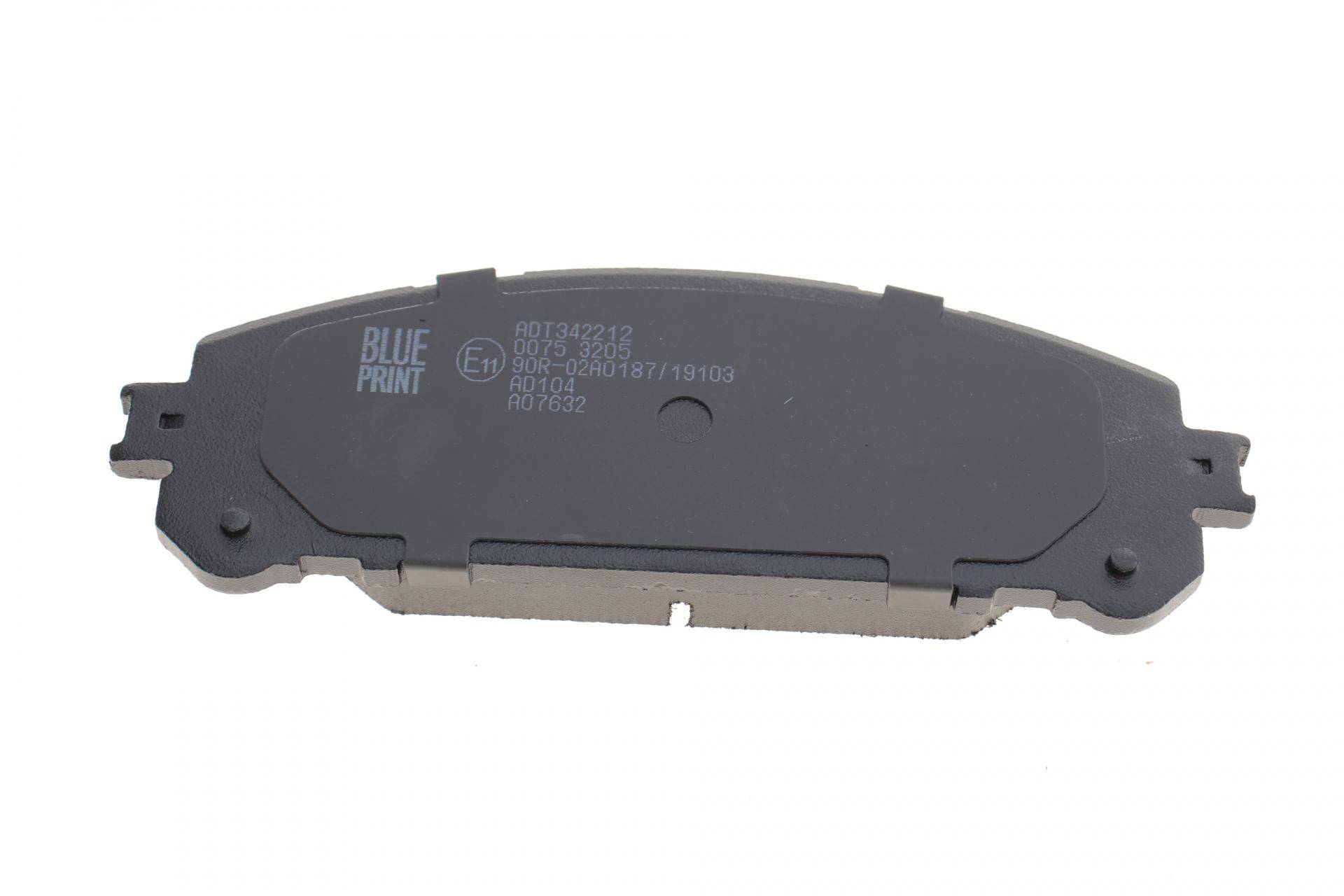 Колодки гальмівні (передні) Toyota Highlander 14-/Rav4 IV/V/Lexus ES 12-/NX 14-/RX 08- (з аксесуарами)