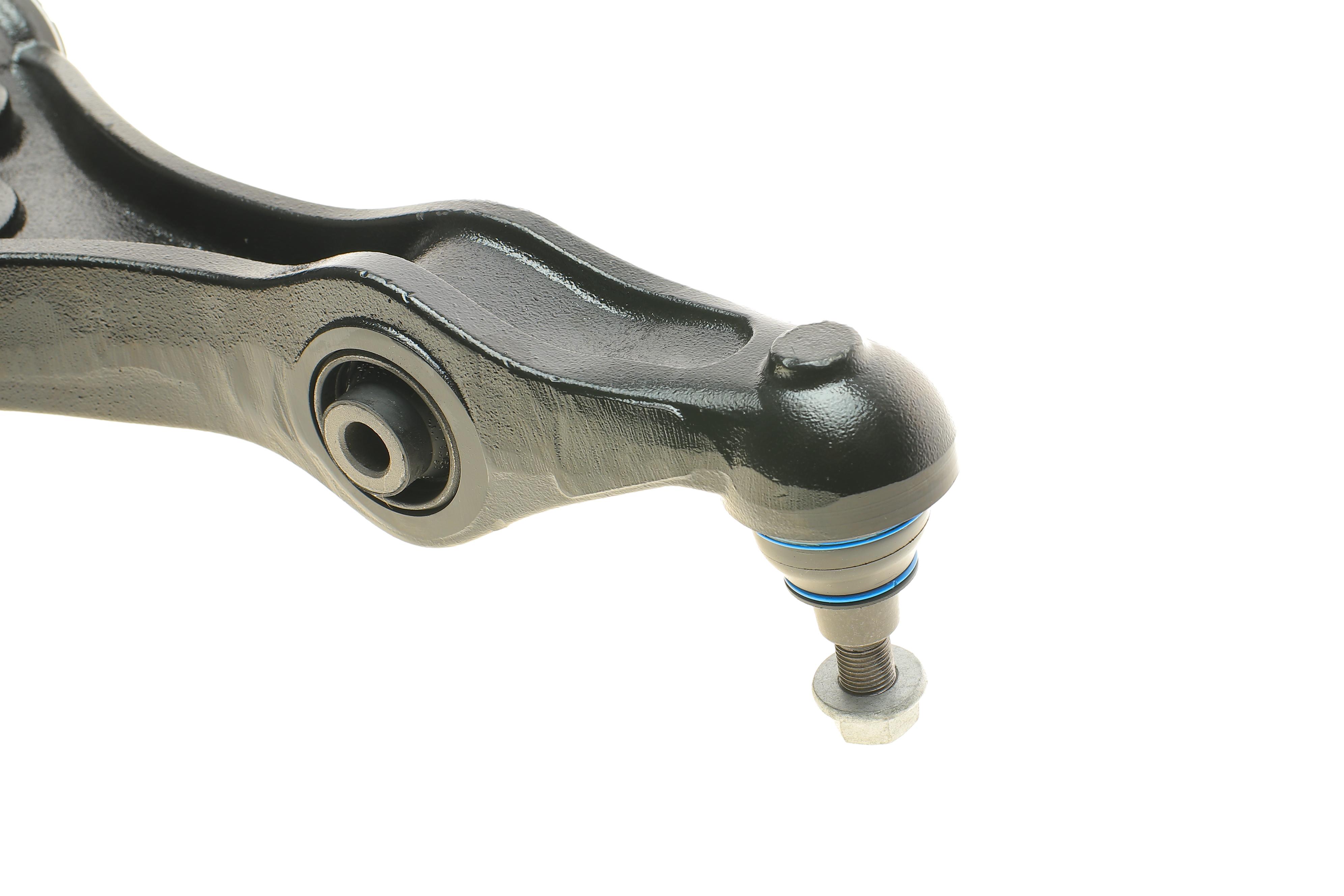 Важіль підвіски (передній/знизу) (R) Porsche Cayenne/VW Touareg 2.5TDI-6.0 02-