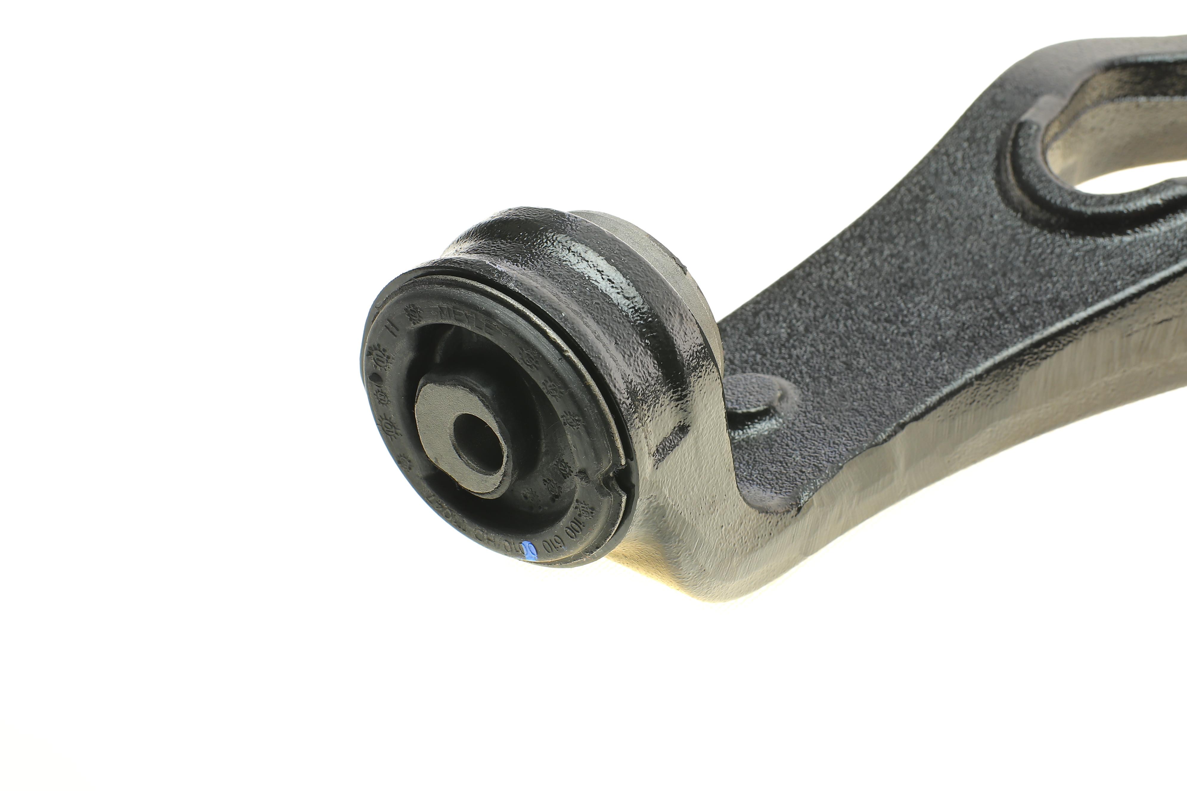 Важіль підвіски (передній/знизу) (R) Porsche Cayenne/VW Touareg 2.5TDI-6.0 02-