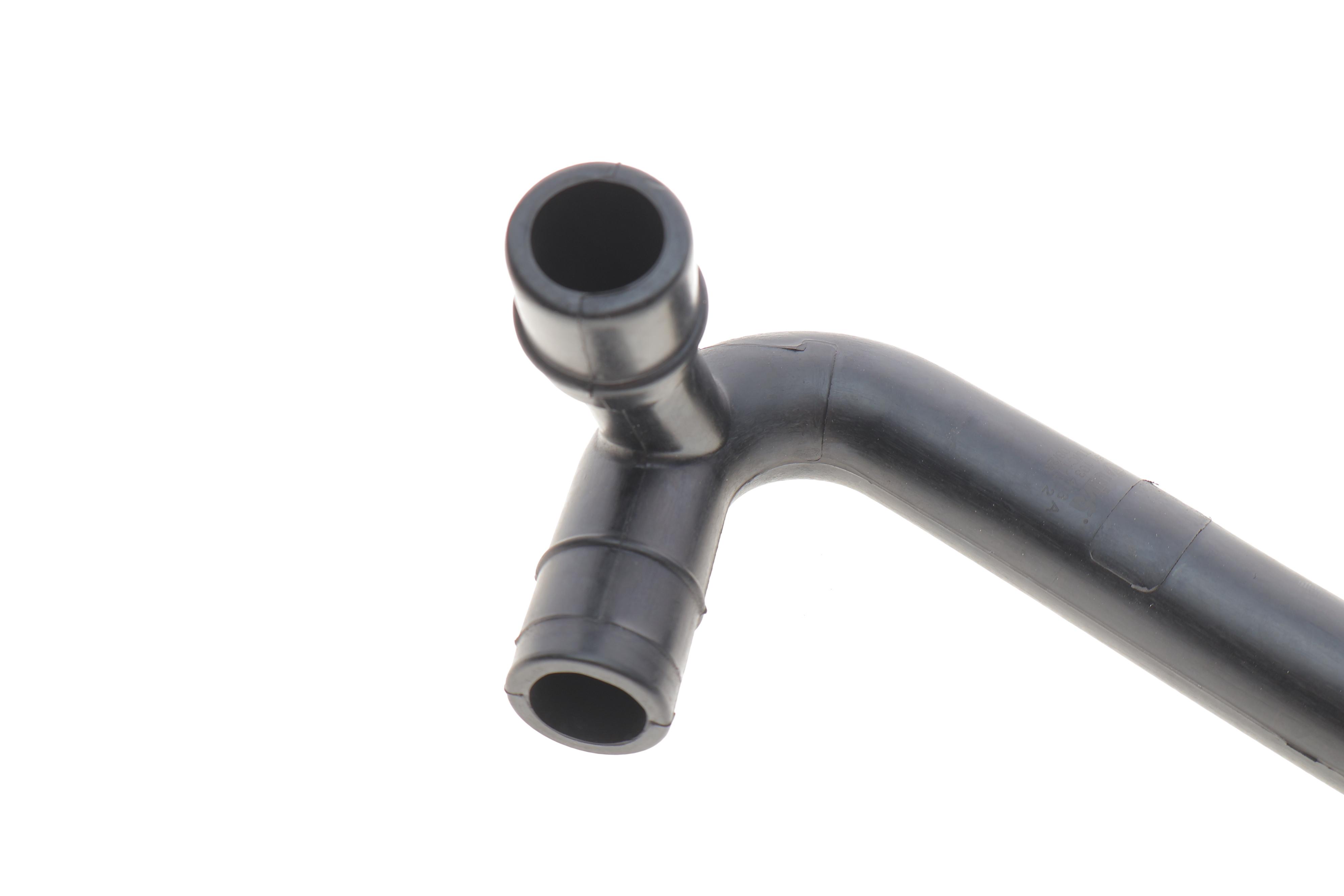 Патрубок вентиляции картера VW Passat 1.8 88-96