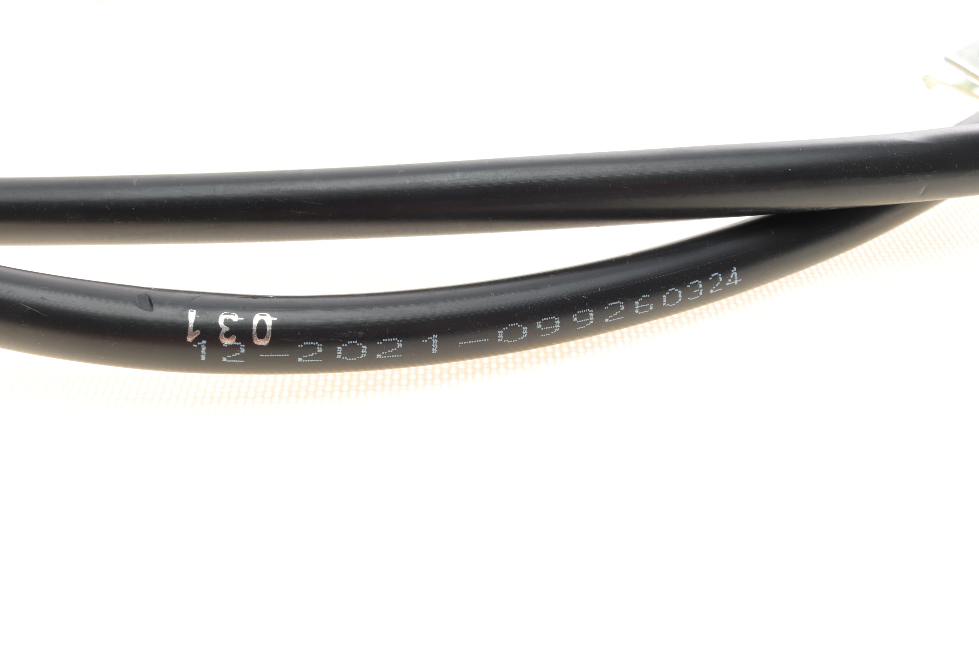 Трос ручника (R) Daewoo Lanos 1.4/1.5/1.6 16V 97- (2 кріпл.) (1585/1350mm)