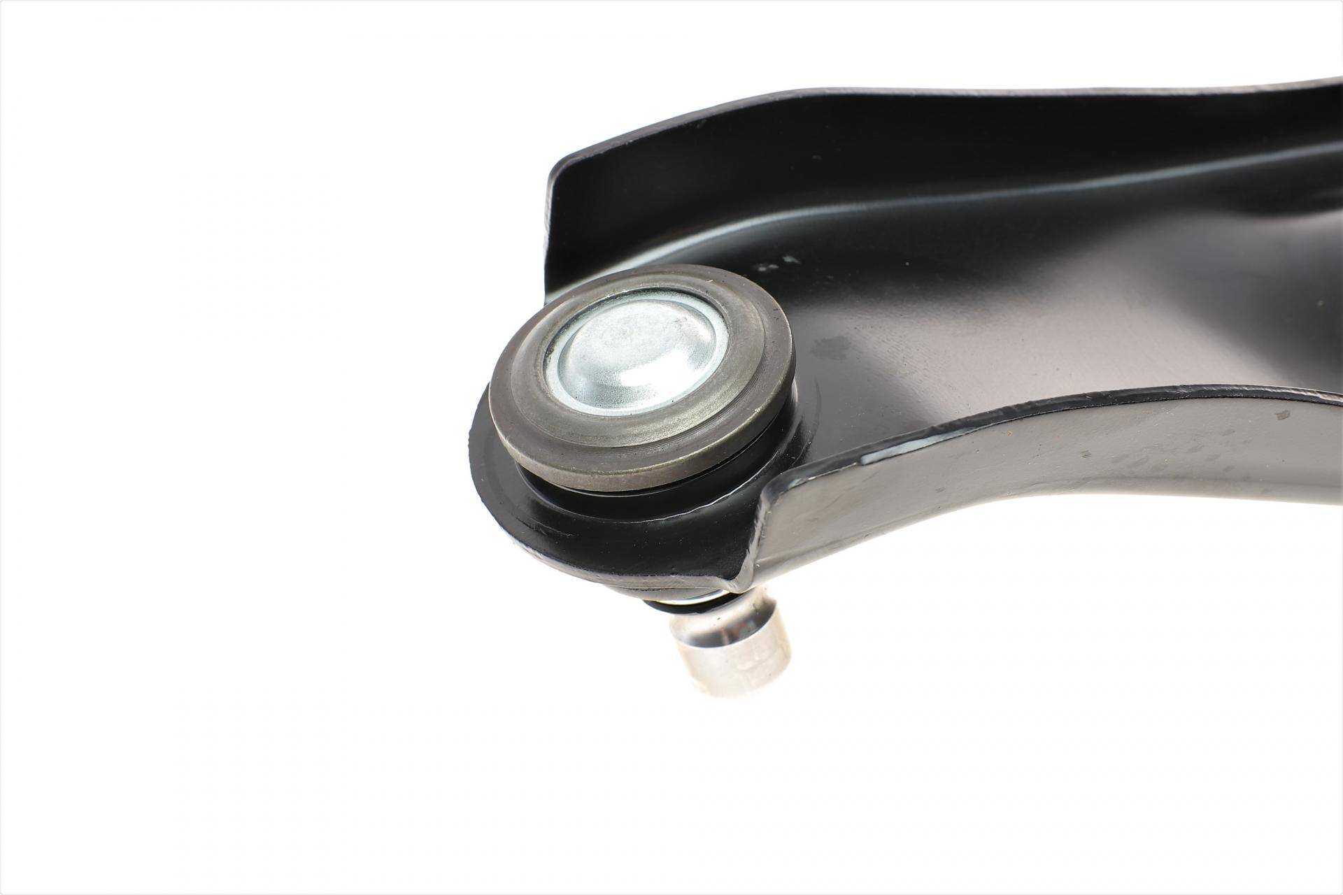 Важіль підвіски (передній/знизу) (R) Nissan Juke/Leaf 10-