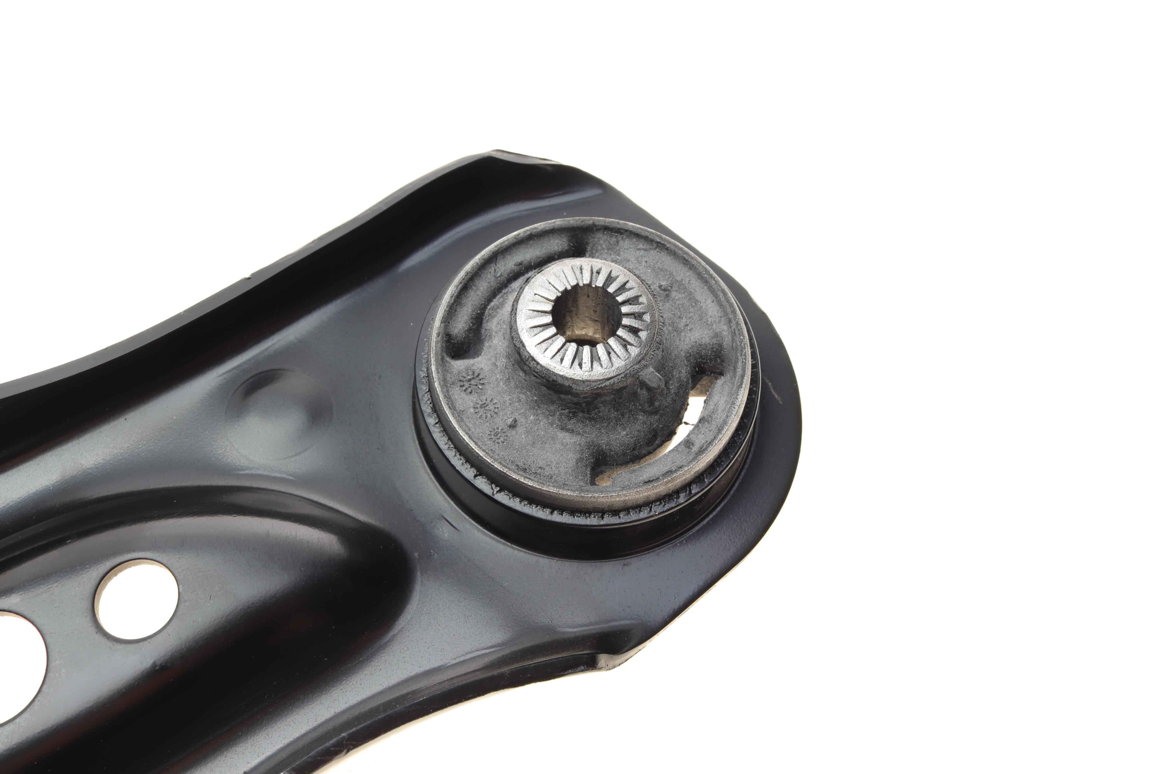 Важіль підвіски (передній) (L) Skoda Octavia III/VW Golf VII 12-