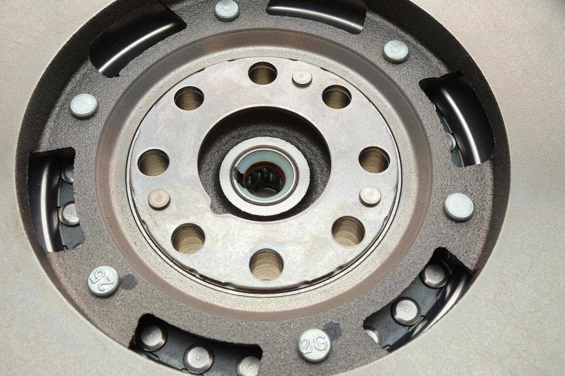 Демпфер зчеплення Land Rover Discovery 2.7 TD 04-18