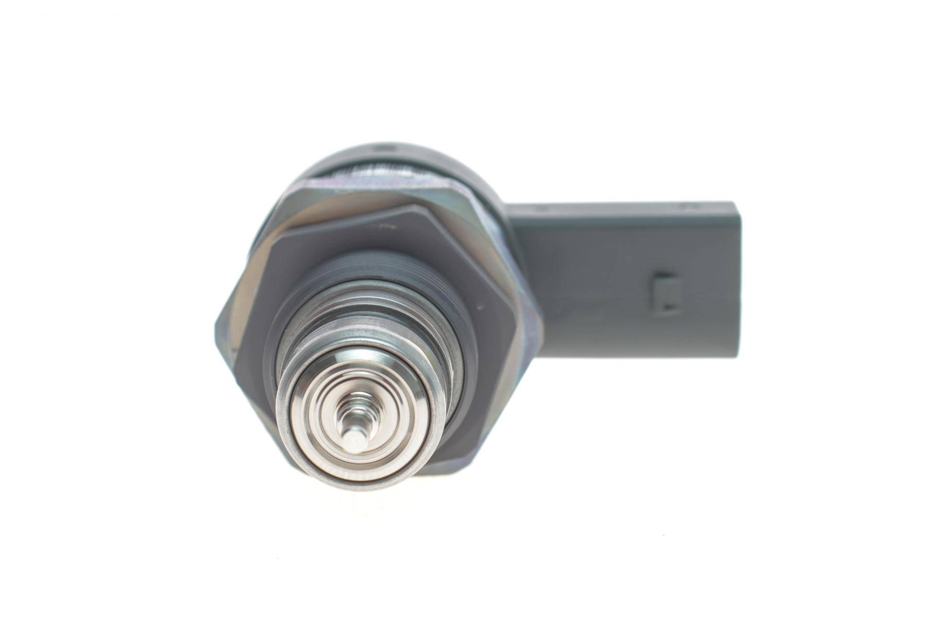 Клапан редукційний рейки паливної Audi A4/A6/Q7/VW Touareg 3.0TDI 07-