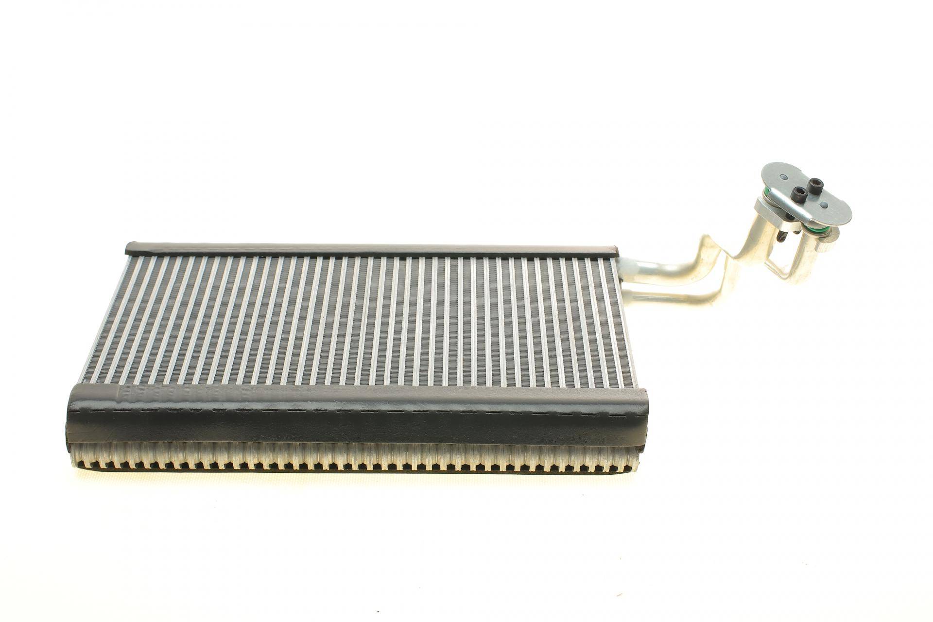 Радіатор кондиціонера BMW 1 (F20)/3 (F30)/4 (F36) 14- (випаровувач)