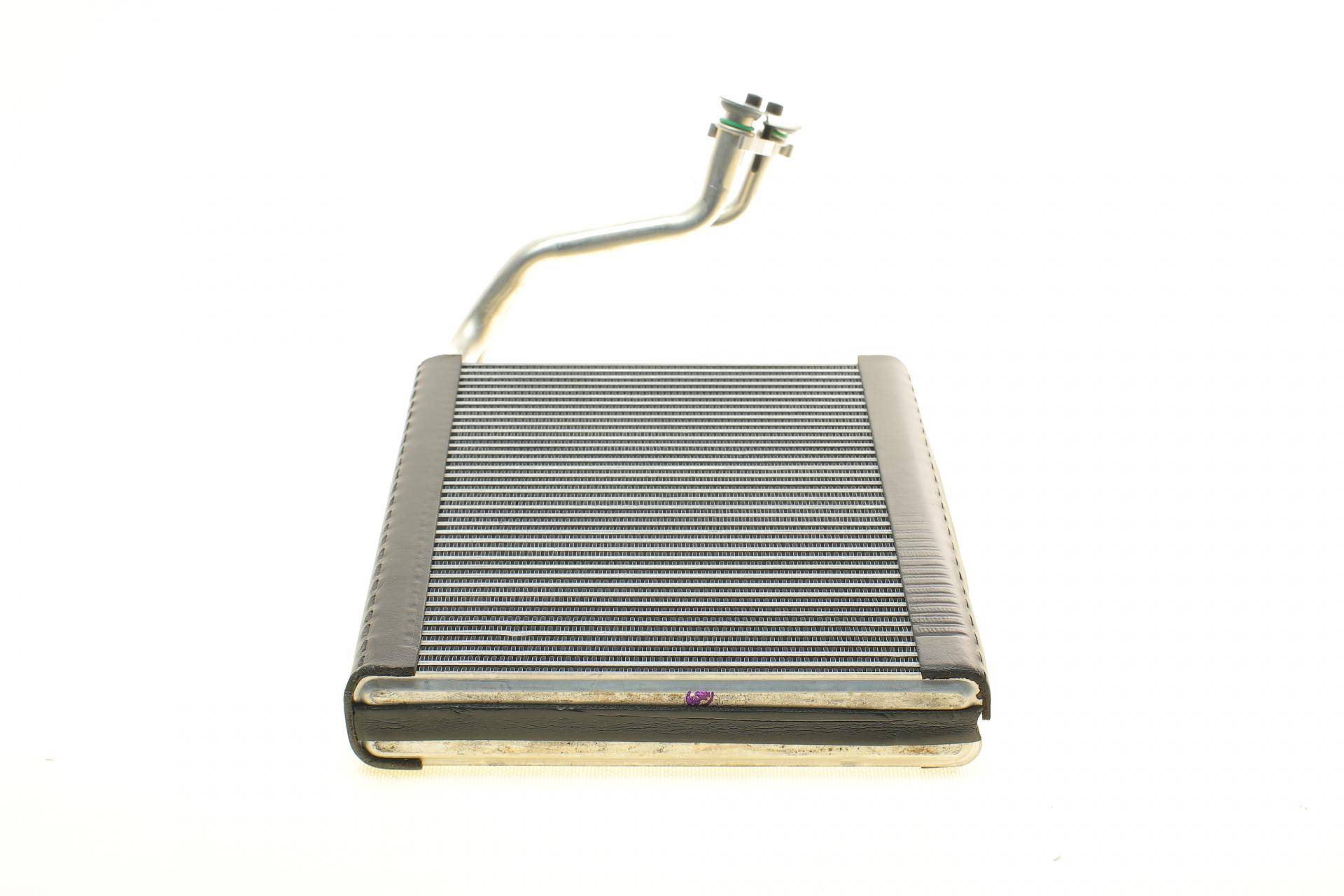 Радіатор кондиціонера BMW 1 (F20)/3 (F30)/4 (F36) 14- (випаровувач)
