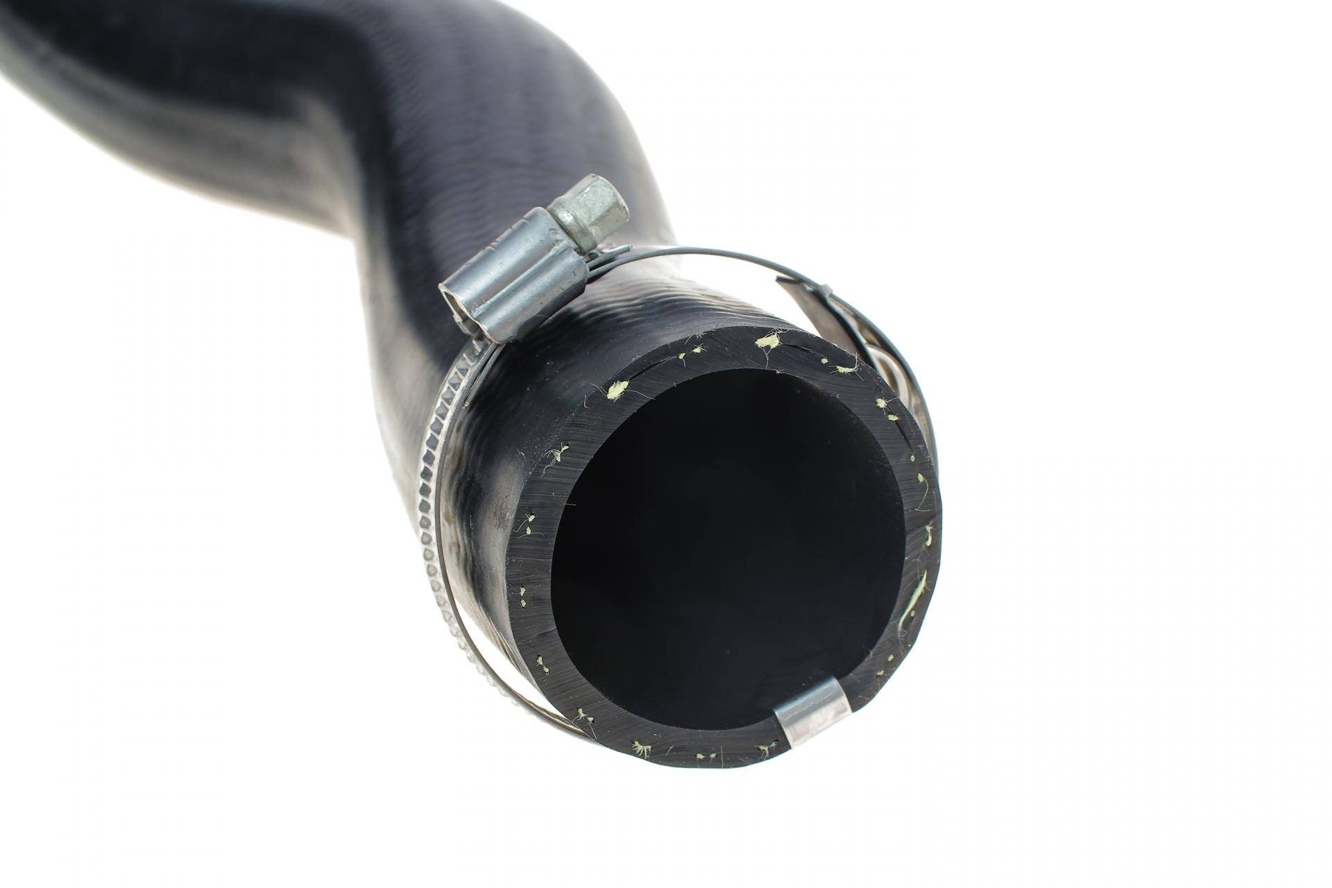 Патрубок інтеркулера (L) Dacia Duster/Logan 1.5dCi 07-