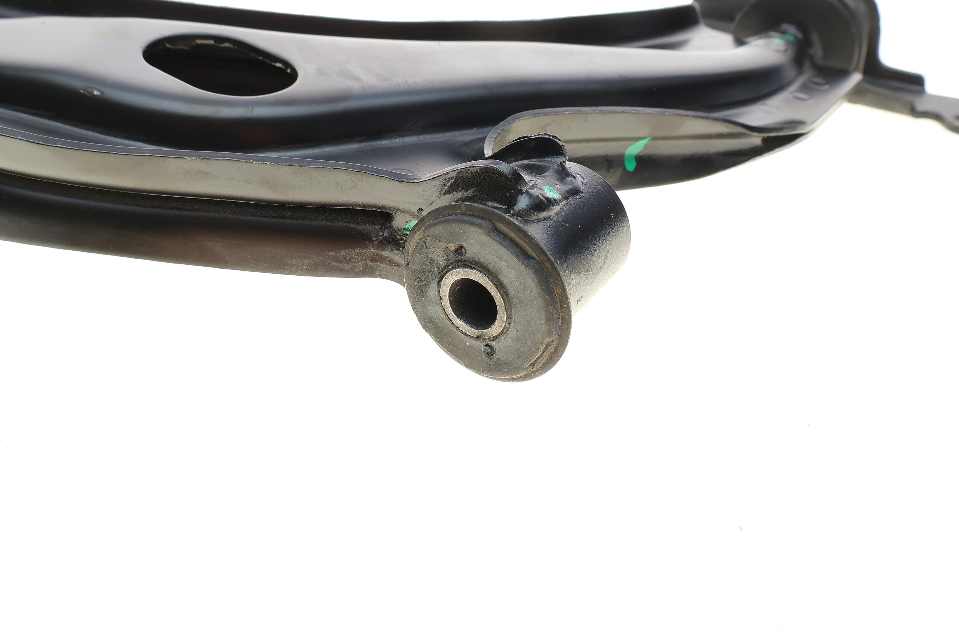 Важіль підвіски (передній/знизу) (L) Fiat Doblo 01-