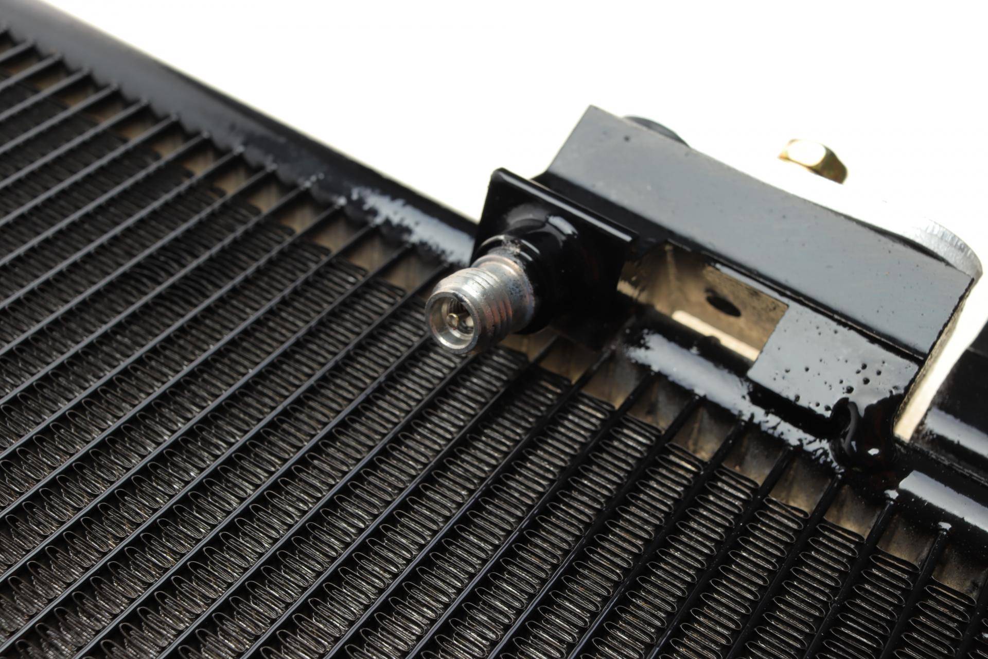 Радіатор кондиціонера Audi A6/A8/Q7/Q8 2.0-4.0 15-/VW Touateg 3.0TDI/TSI 18-