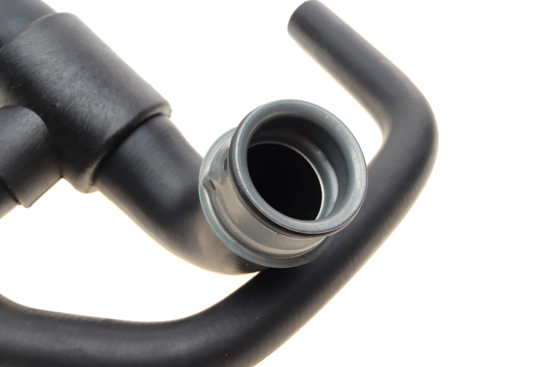 Патрубок радіатора (нижній) MB Sprinter OM642-646 06-