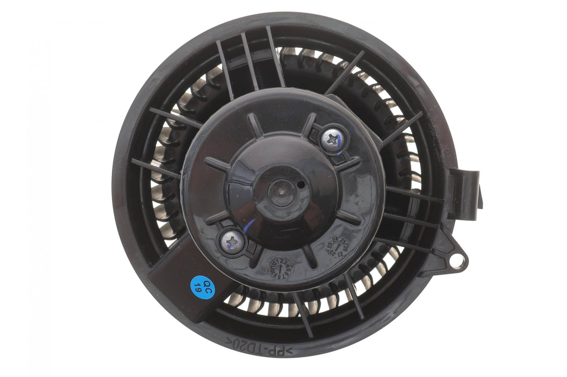 Моторчик пічки Nissan Juke 10-19