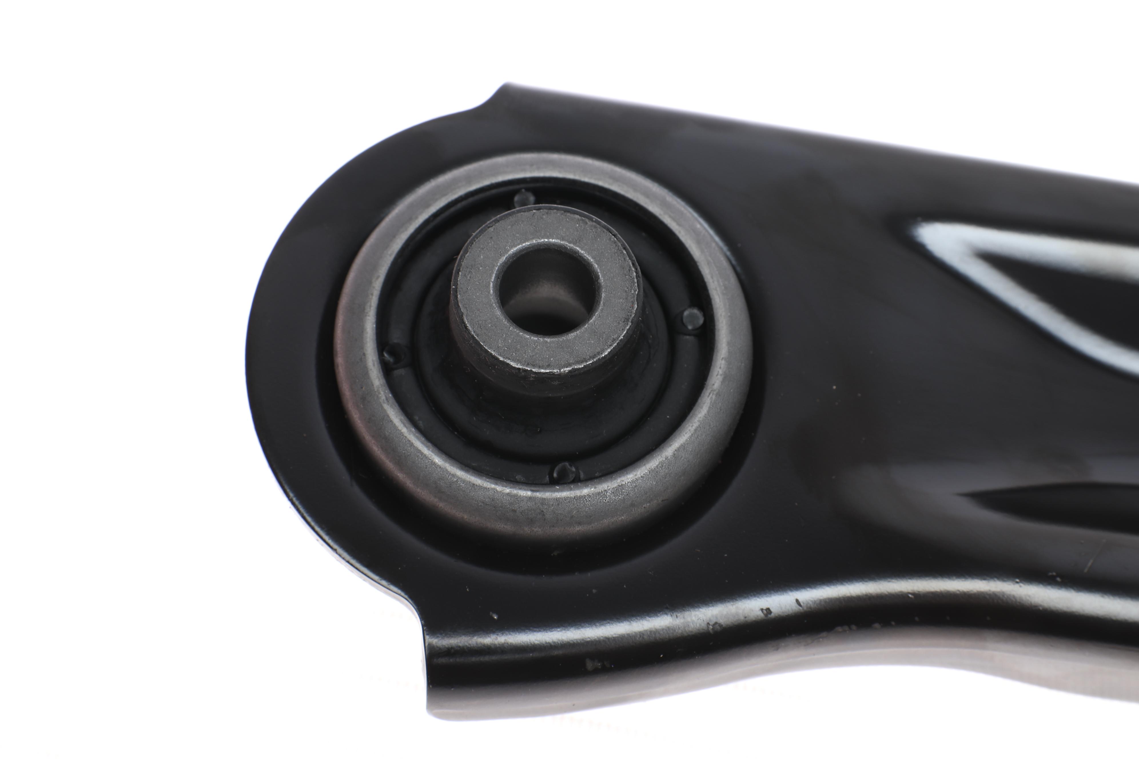 Важіль підвіски (передній) (R) Renault Clio III/Modus 04-