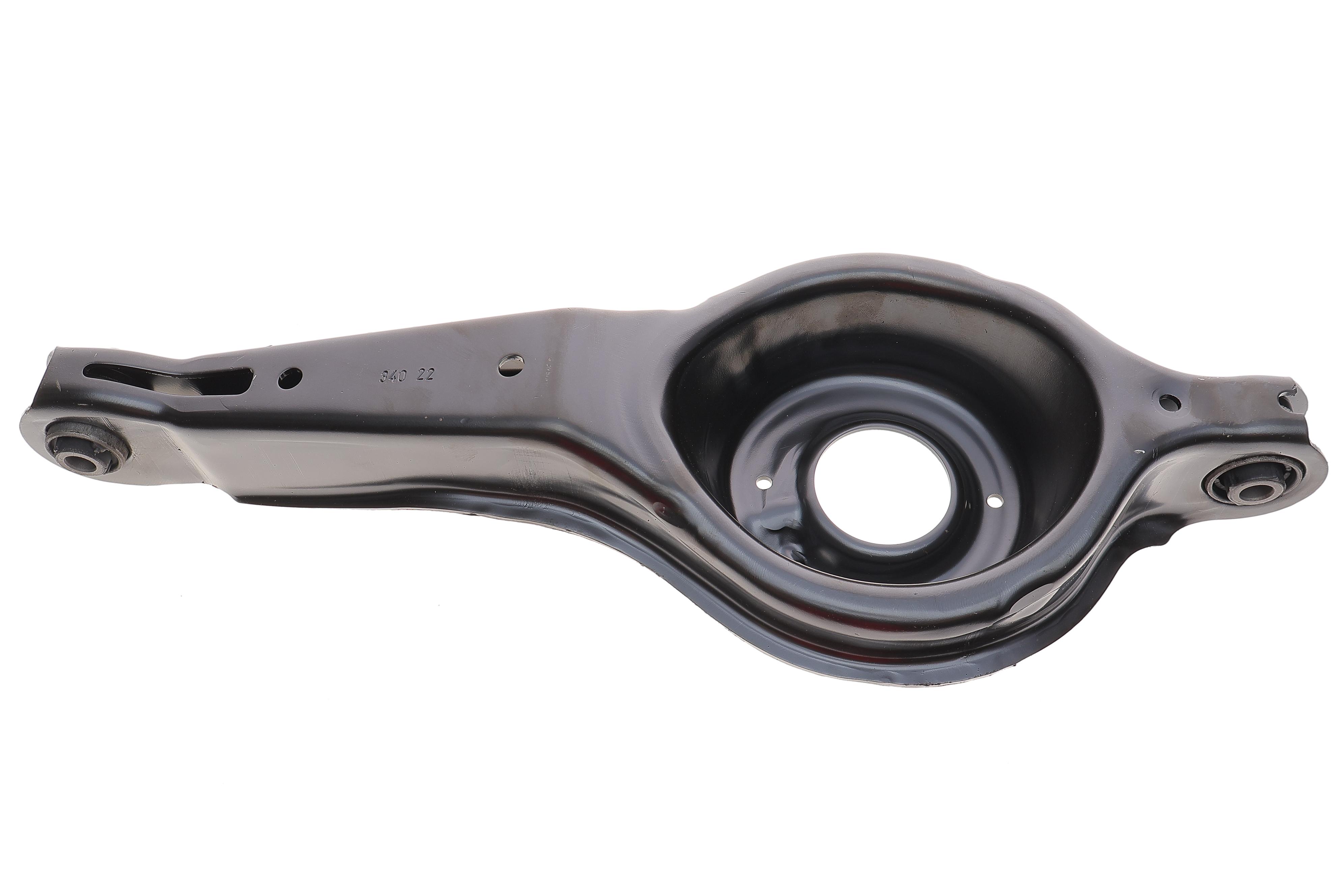 Важіль підвіски (задній/знизуі) Ford Focus III 10-