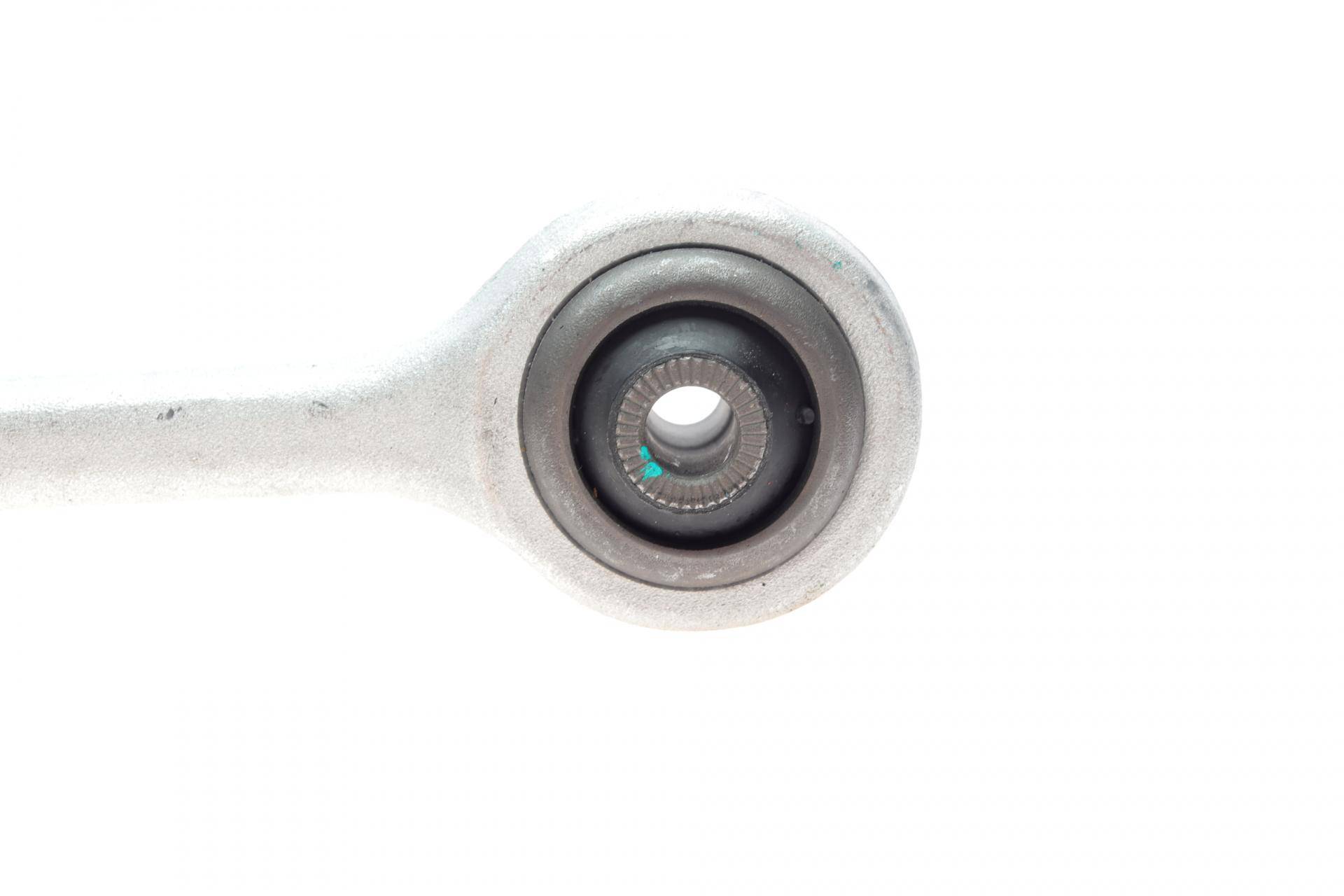 Важіль підвіски (передній) BMW 5 (E60/E61) 03-11 (L)