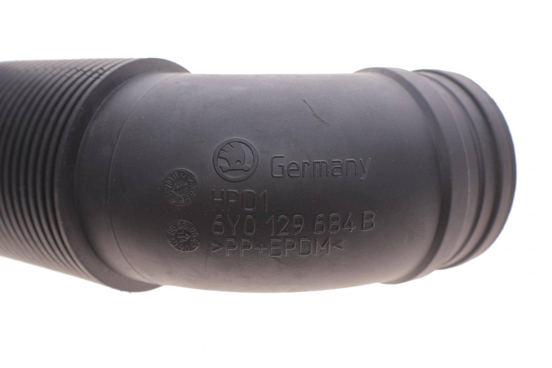 Патрубок фільтра повітряного Skoda Fabia/VW Polo 1.2 00-14