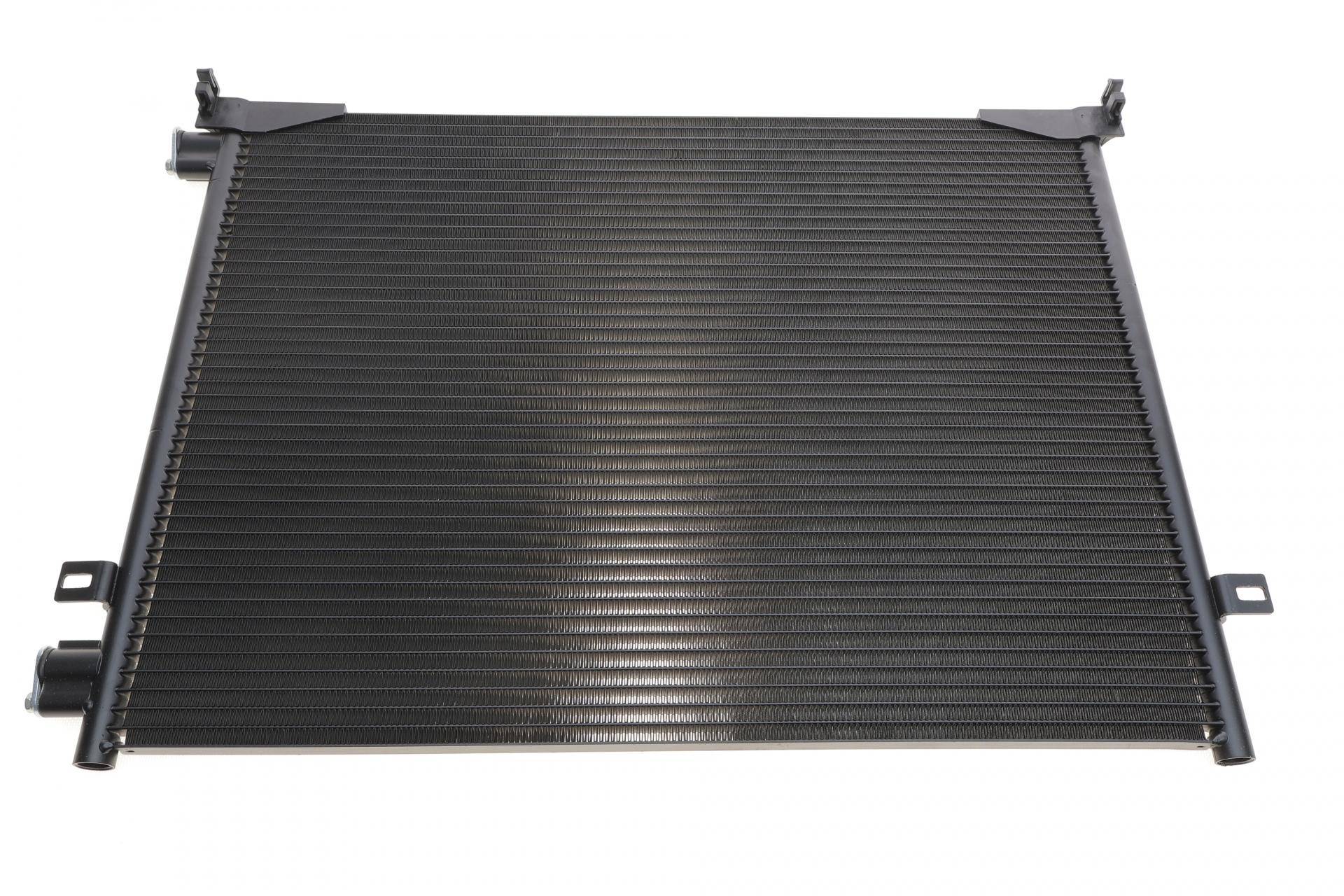 Радіатор кондиціонера Renault Trafic 2.0CDTI 06-