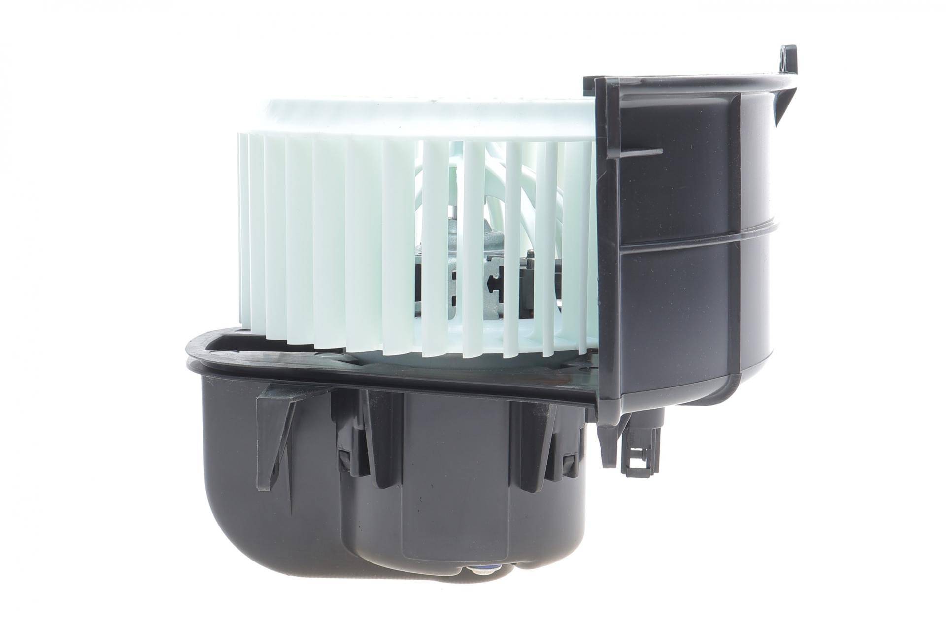 Моторчик пічки VW Touareg 04-10/Amarok 10-16