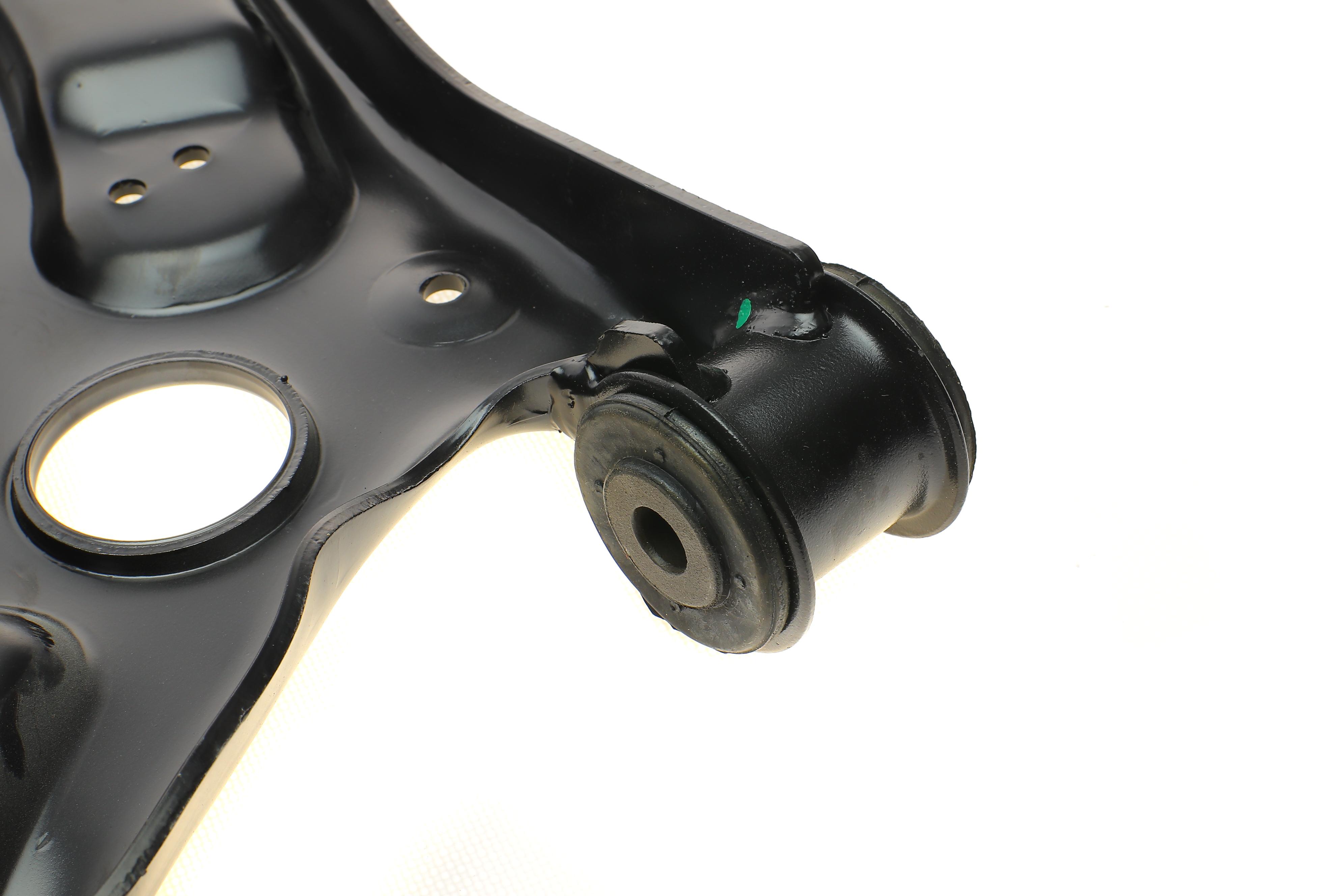 Важіль підвіски (передній/знизу) (R) VW Caddy/Golf/Touran/Skoda Octavia 03-