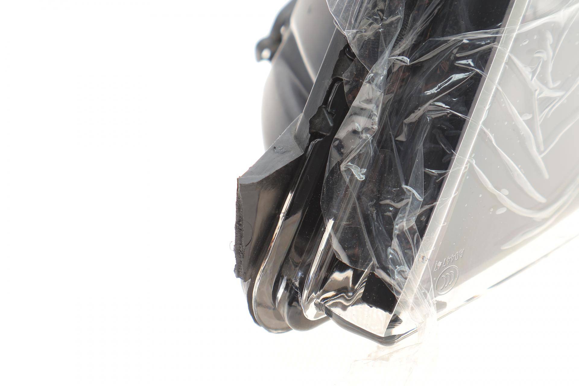 Фара протитуманна Skoda Octavia 1.2-2.0 TSI/TDI 12- (R) (чорна)(незначне кріплення)