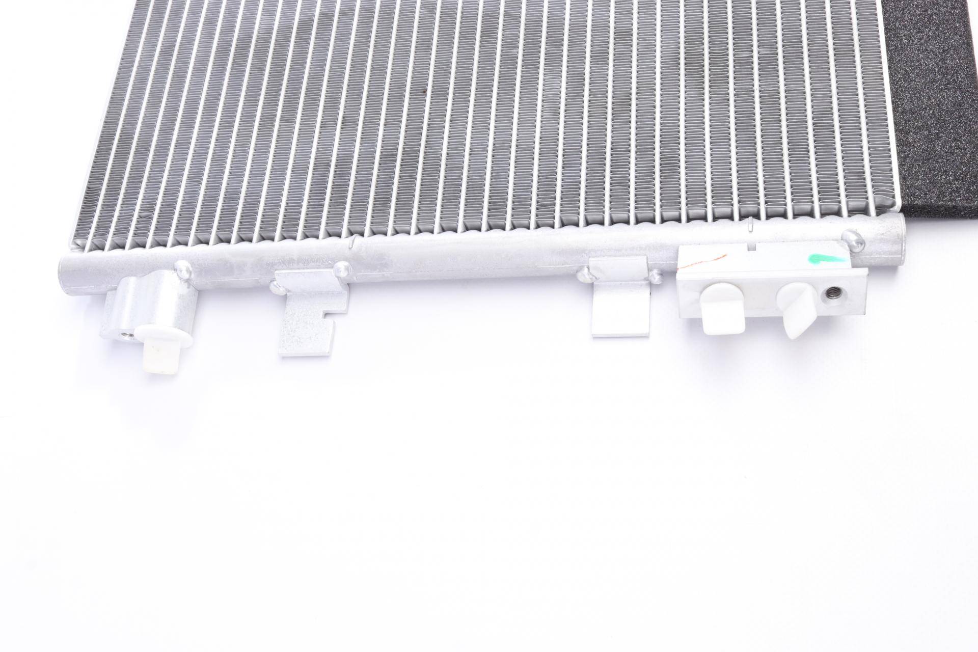 Радіатор кондиціонера Renault Fluence/Scenic III/Megane III 08-