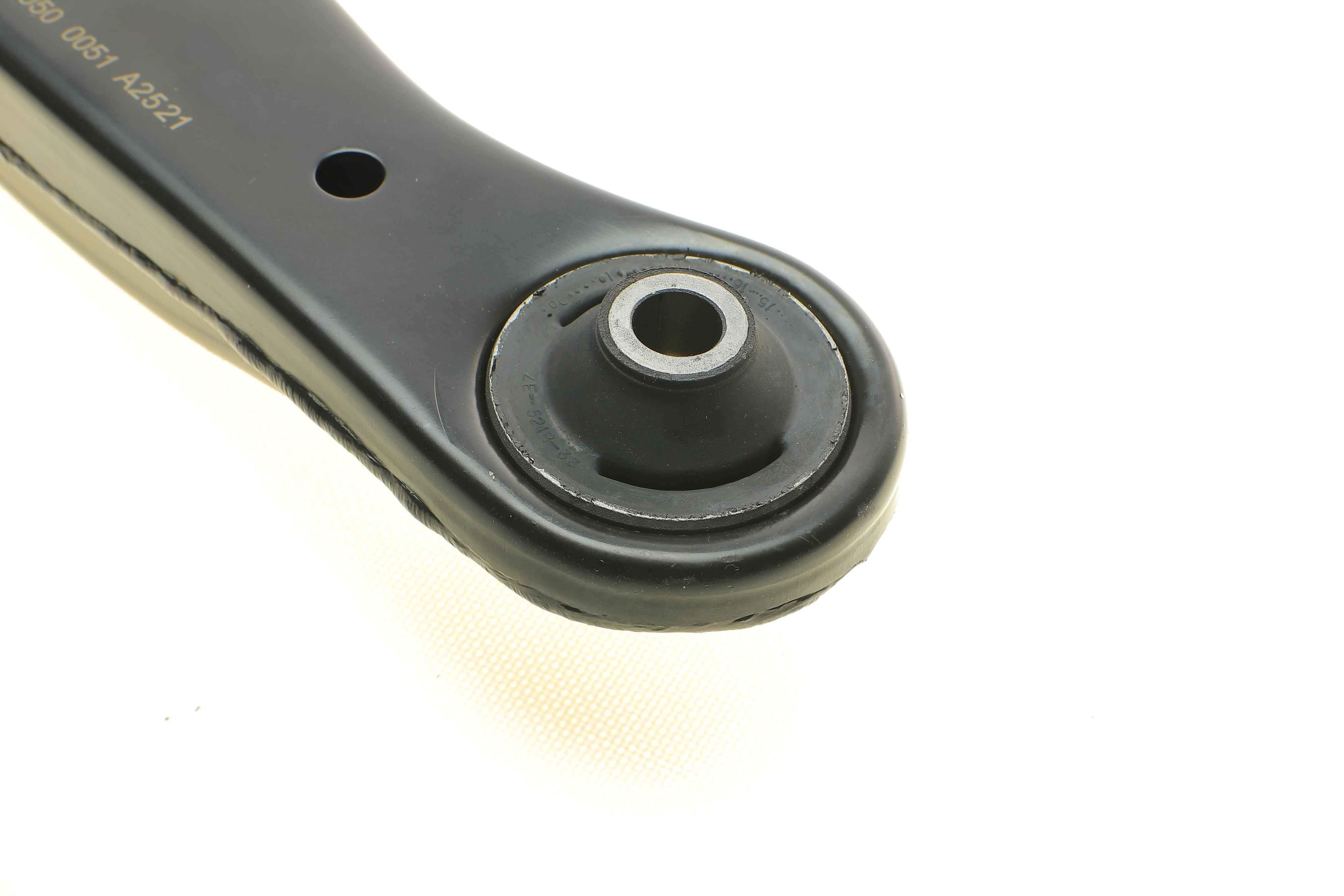 Важіль підвіски (передній/знизу) (R) Mitsubishi Lancer VII 03-13 (з кульовою)