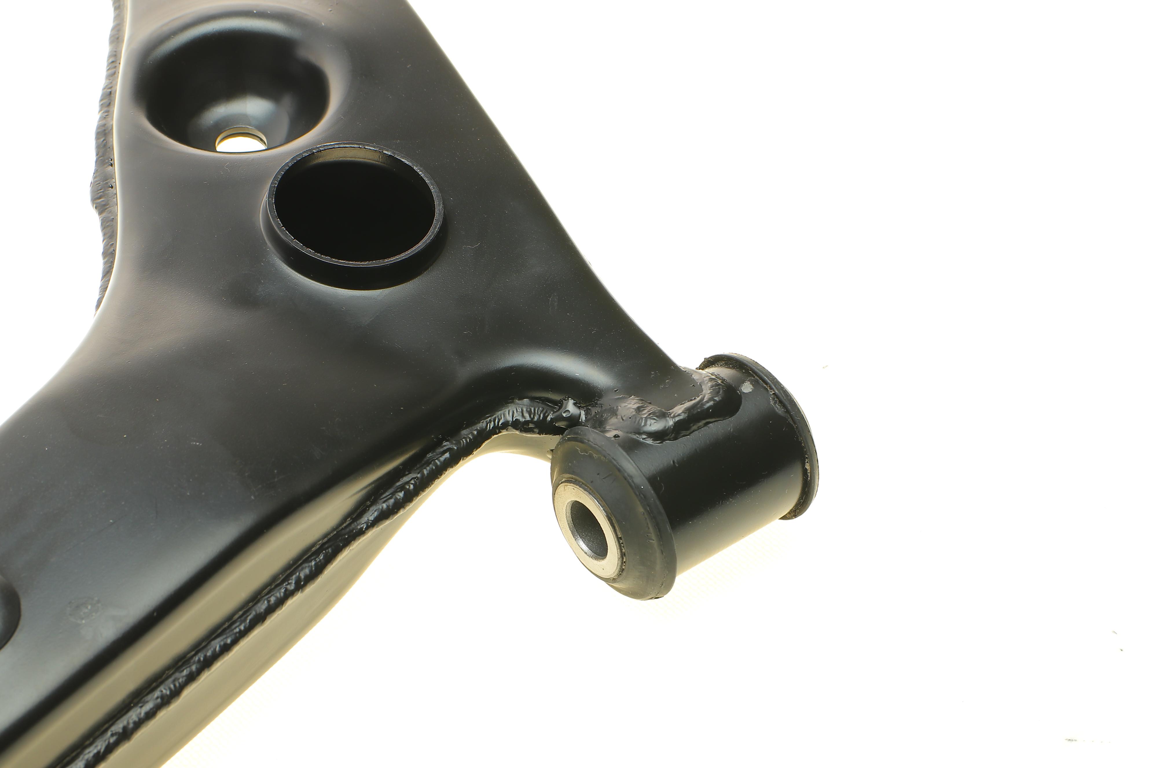 Важіль підвіски (передній/знизу) (R) Mitsubishi Lancer VII 03-13 (з кульовою)