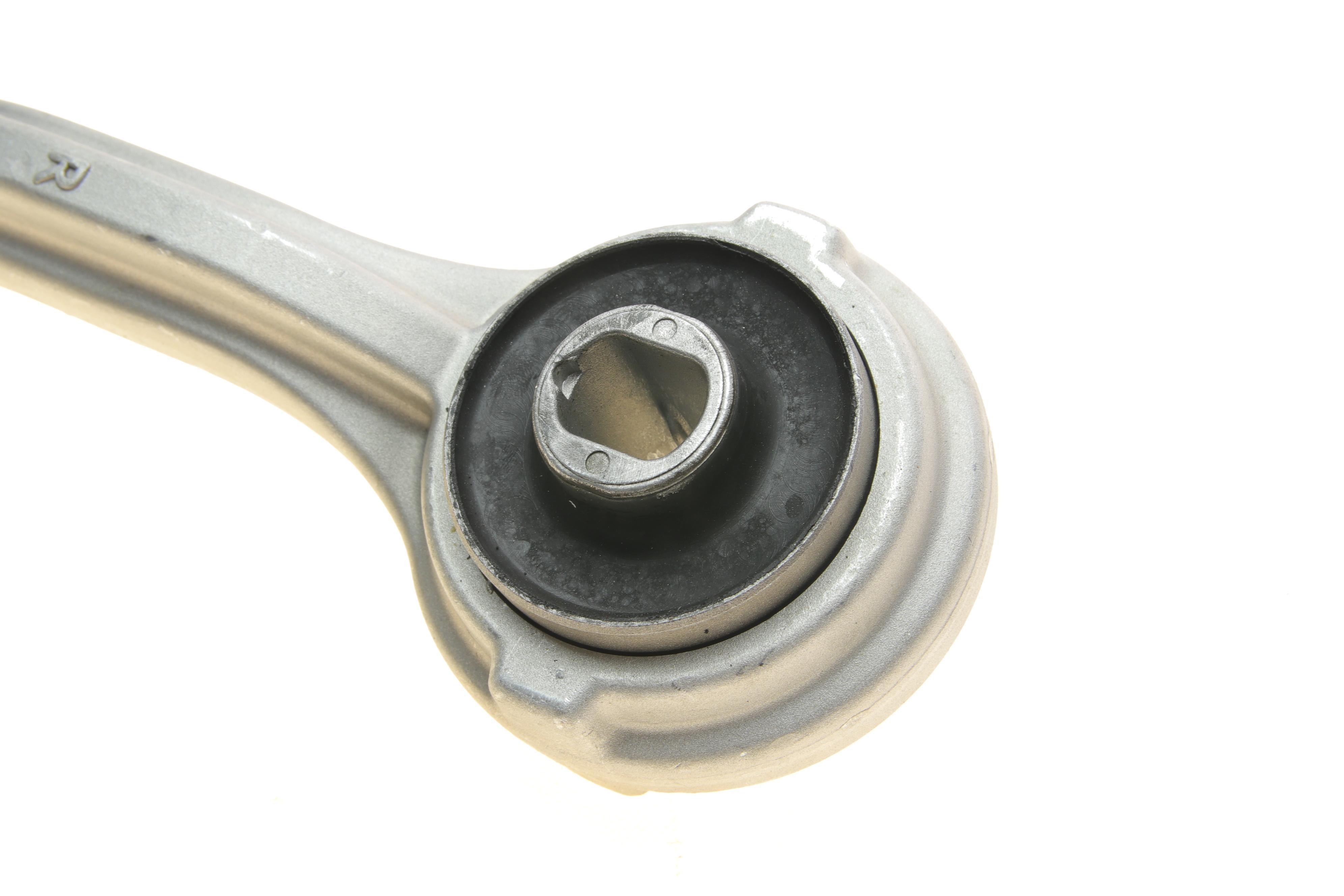 Важіль підвіски (передній/знизу/спереду) (R) MB C-class (W202/W204)/E-class (C207/A207) 00-