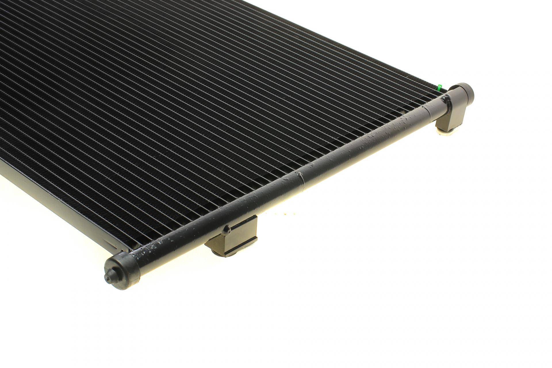 Радіатор кондиціонера (з осушувачем) Suzuki Grand Vitara 1.6-3.2 05-