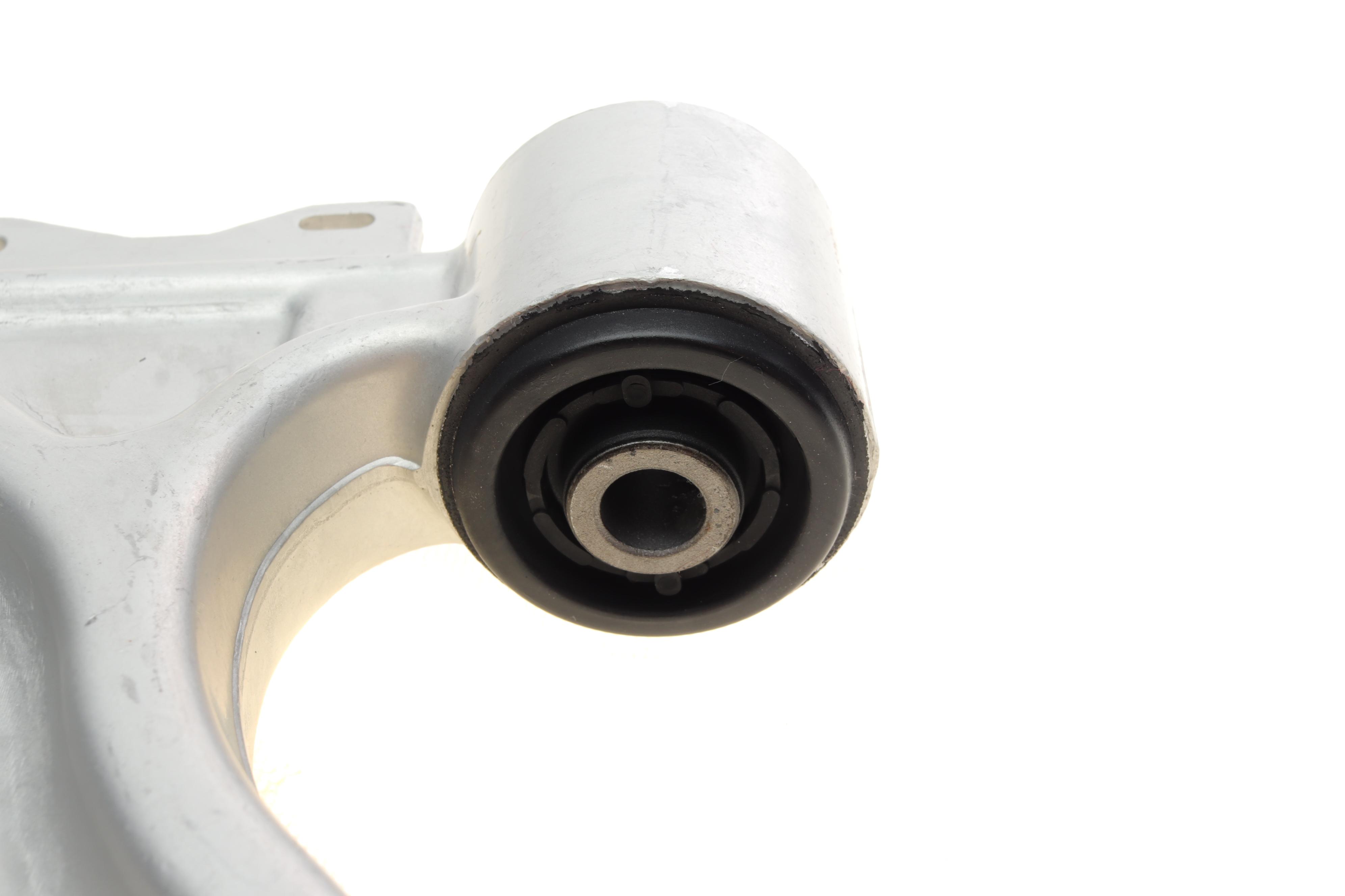 Важіль підвіски (передній/знизу) (L) Chevrolet Cruze/Opel Astra J 09-