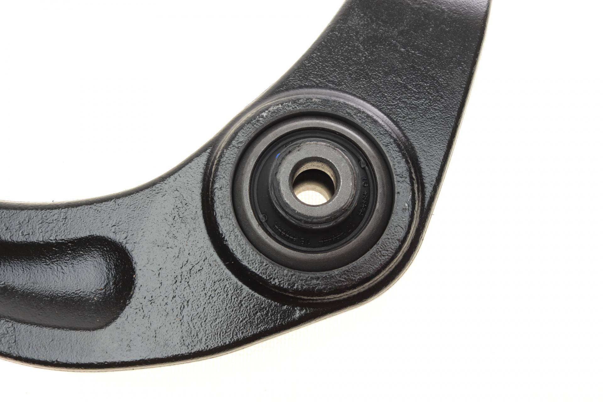 Важіль підвіски (передній/знизу) (R) Peugeot 206 98-