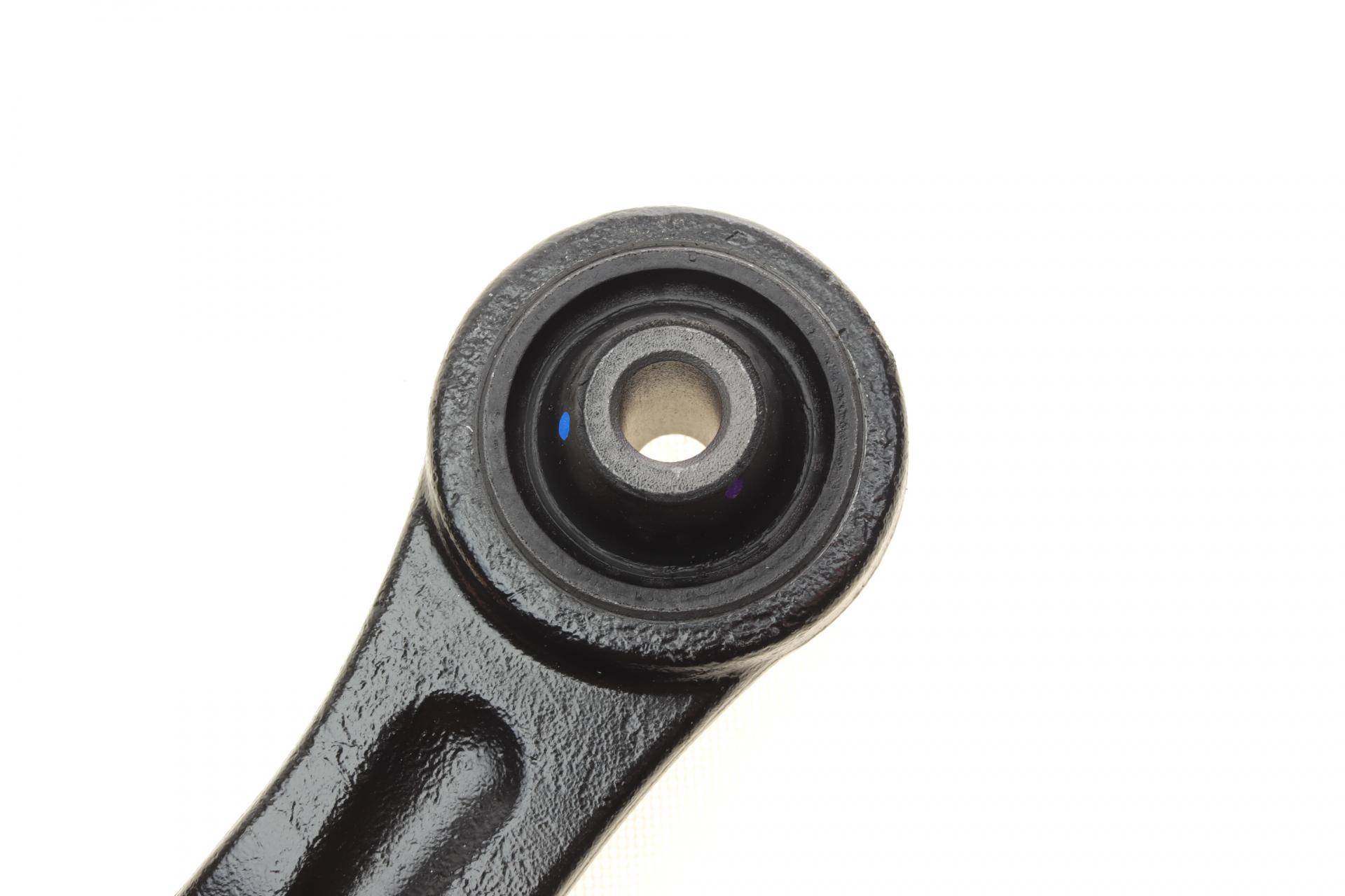 Важіль підвіски (передній/знизу) (R) Peugeot 206 98-