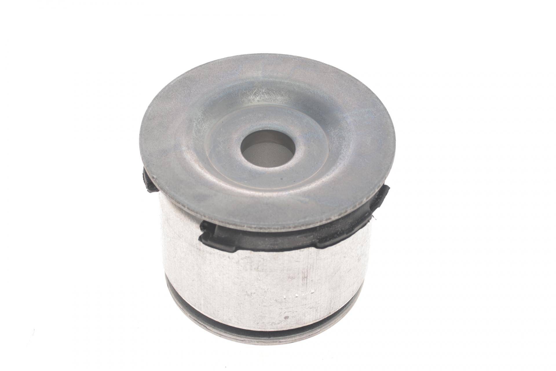 Сайлентблок балки (задньої) VW Touareg 11-18