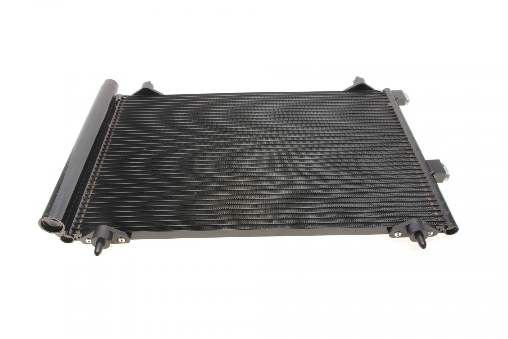 Радіатор кондиціонера (з осушувачем) Peugeot 307 1.4-2.0D 00-09