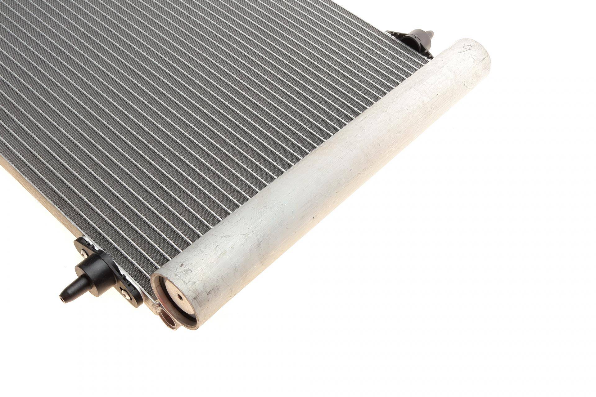 Радіатор кондиціонера Citroen Berlingo/Peugeot Partner 1.6 HDi 05-