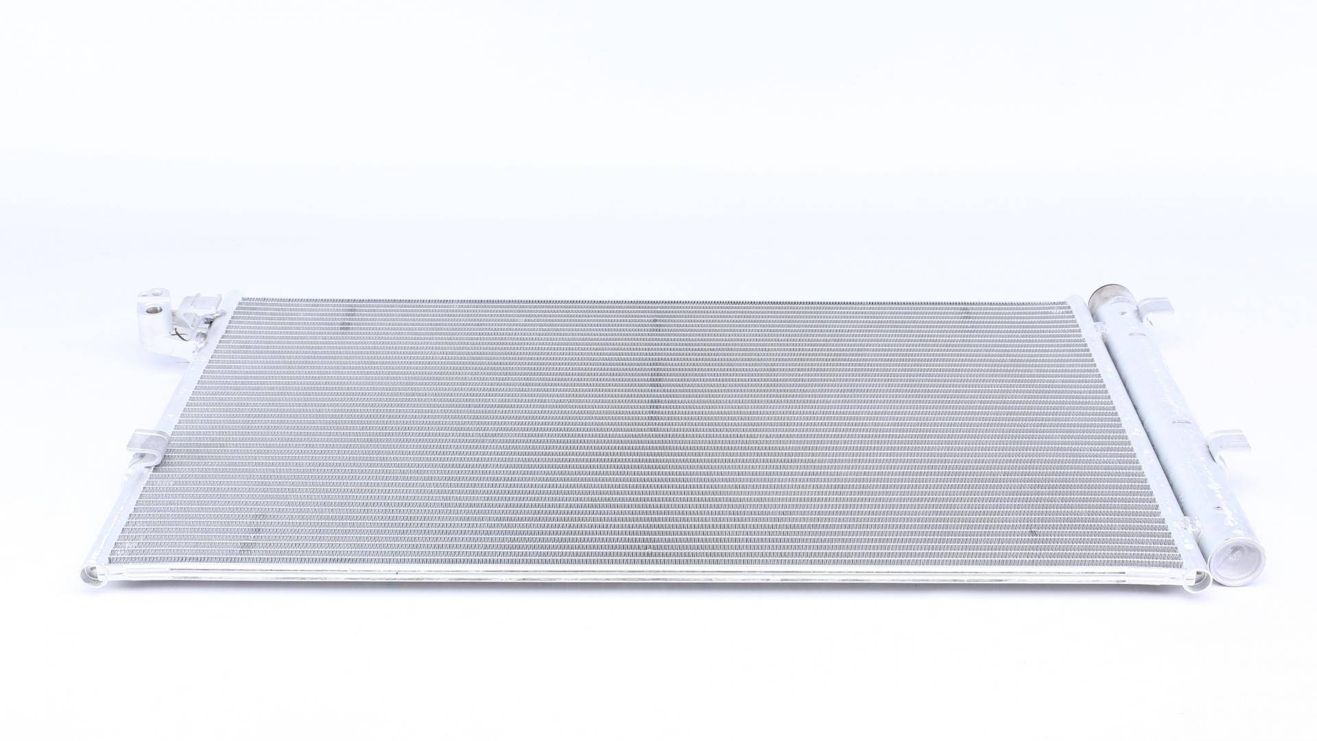 Радіатор кондиціонера BMW 5 (F90/G30/G31)/6 (G31)/7 (G11/G12)/8 (G14/F91) 2.0D/3.0D 15-