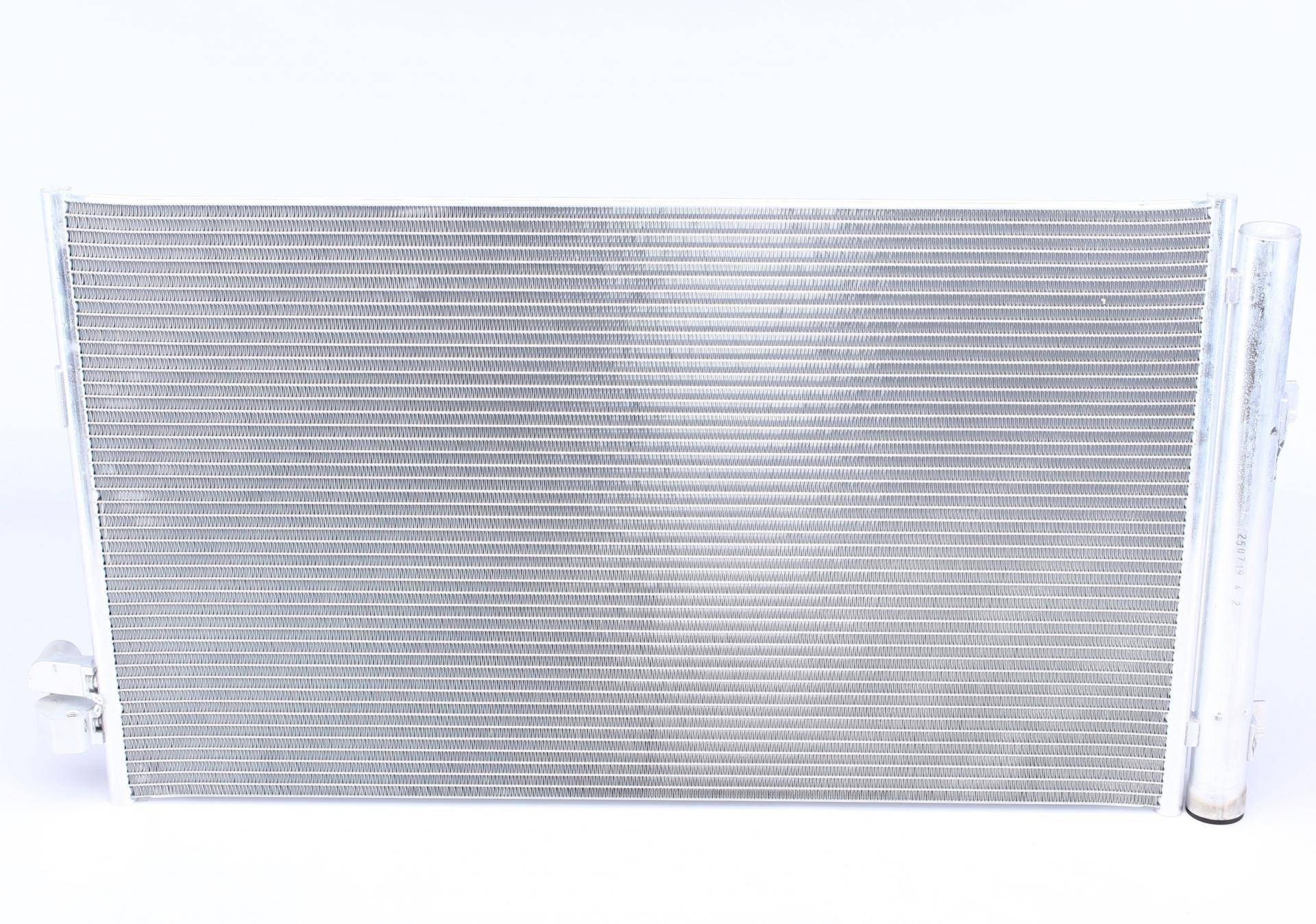 Радіатор кондиціонера BMW 5 (F90/G30/G31)/6 (G31)/7 (G11/G12)/8 (G14/F91) 2.0D/3.0D 15-