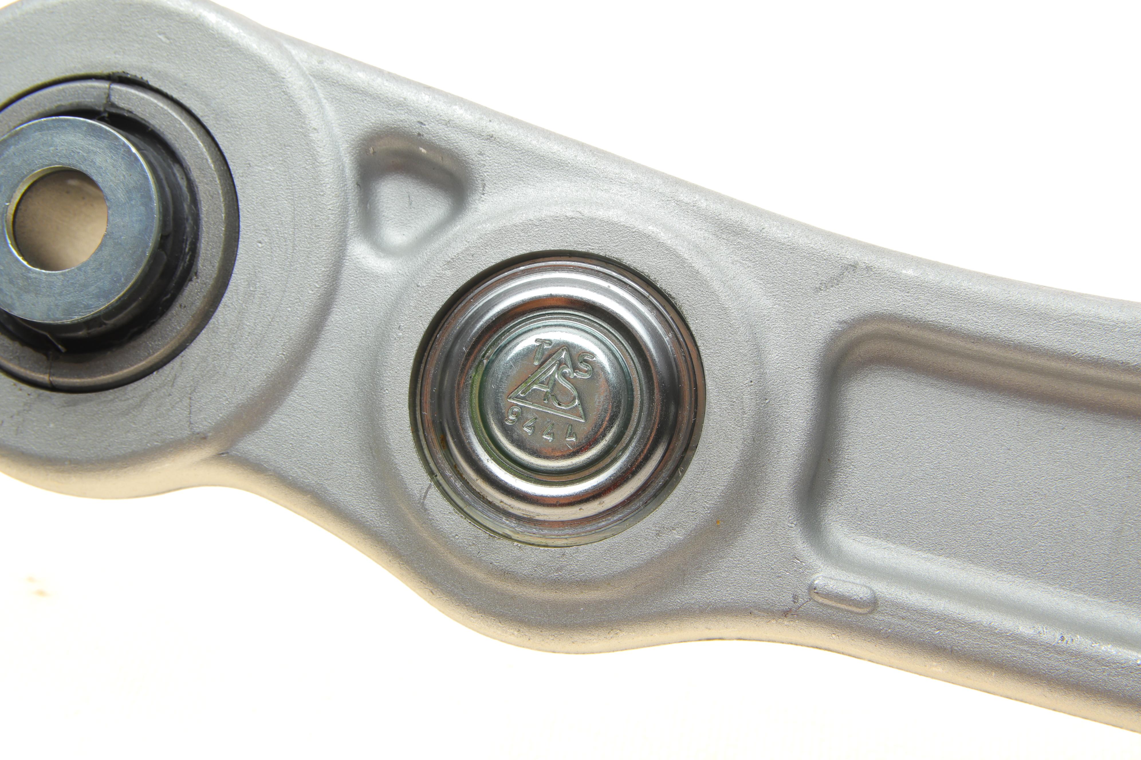 Важіль підвіски (задній) (L) MB C-class/E-class/CLS-class 14-