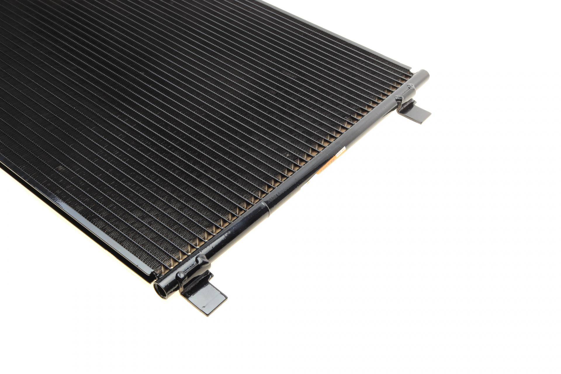 Радіатор кондиціонера Nissan Qashqai 1.6dCi 11-13 (643x391x12)