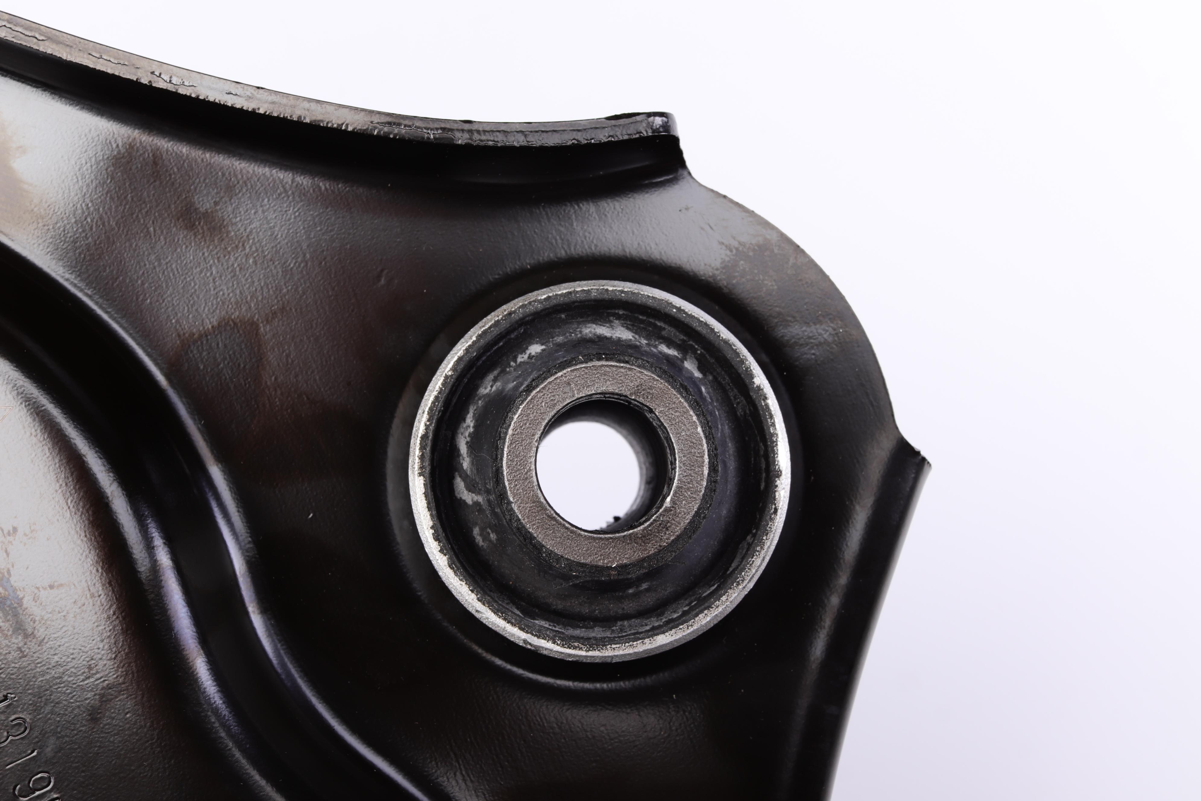 Важіль підвіски (передній) (L) Renault Laguna III 07- (15.9mm)