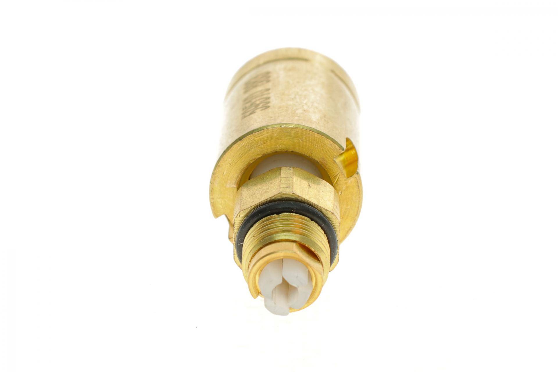 Клапан пневмопідвіски Audi Q7 06-15/VW Touareg 02-10/Porsche Cayenne 02-10