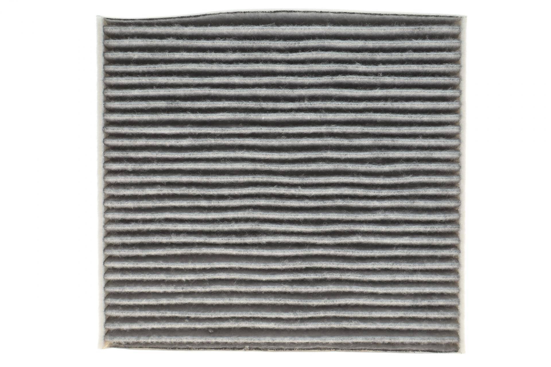 Фільтр салону BMW 2 (U06) 21-/X1 (U11) 22- (вугільний)