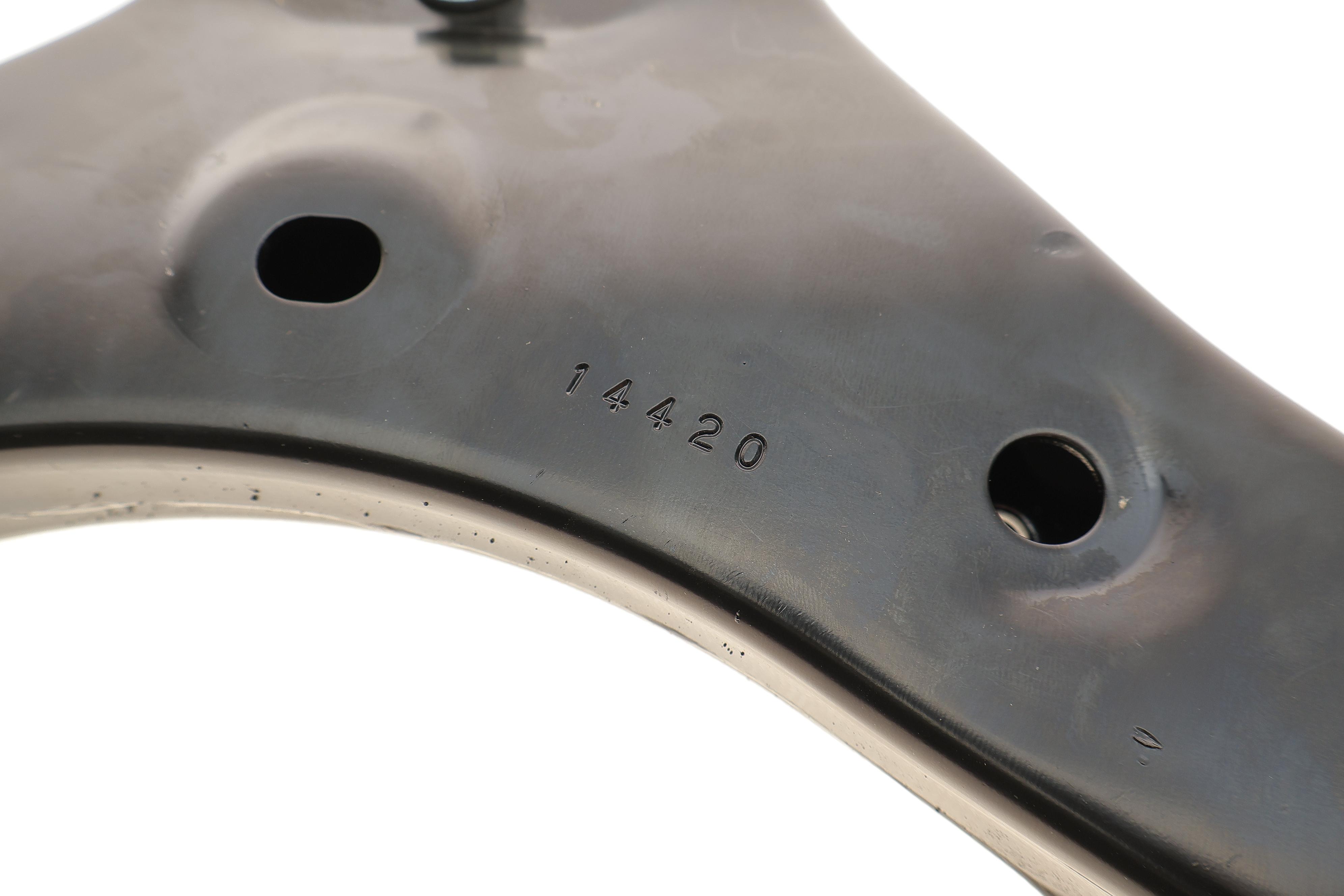 Важіль підвіски (передній/знизу) (L) Hyundai Tucson/Kia Sportage 04-